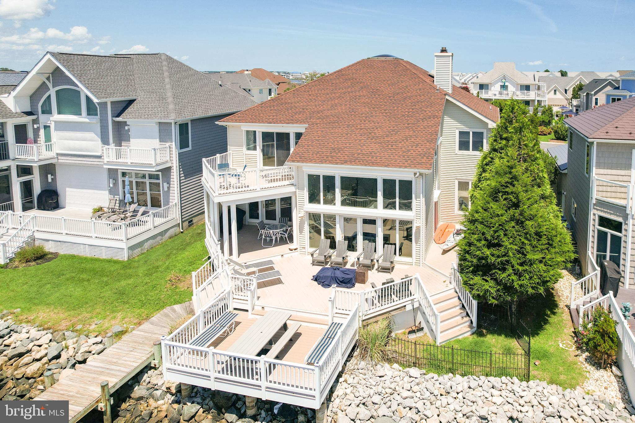 NANTUCKET POINT - Residential