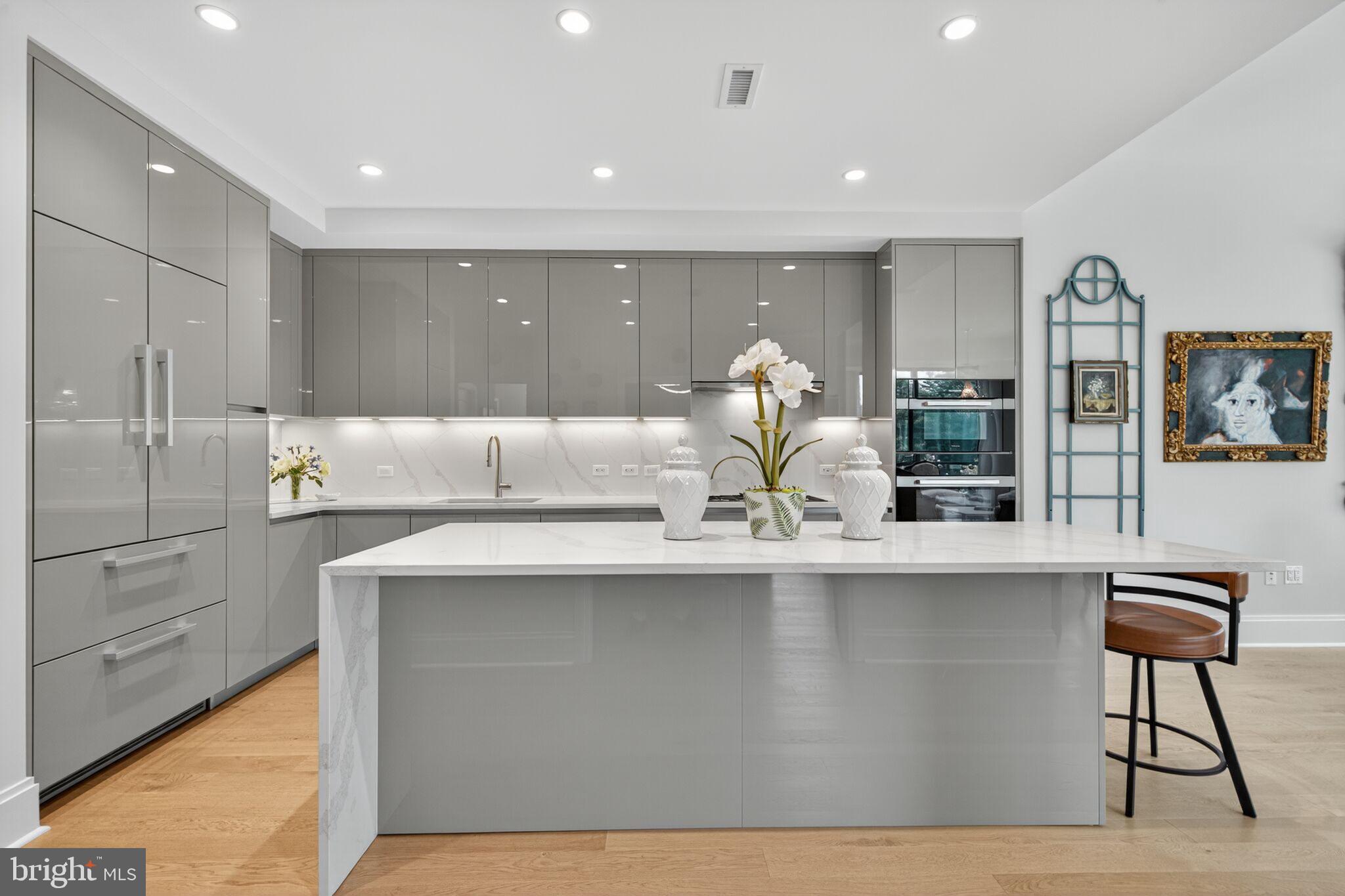 TYSONS CORNER - Residential