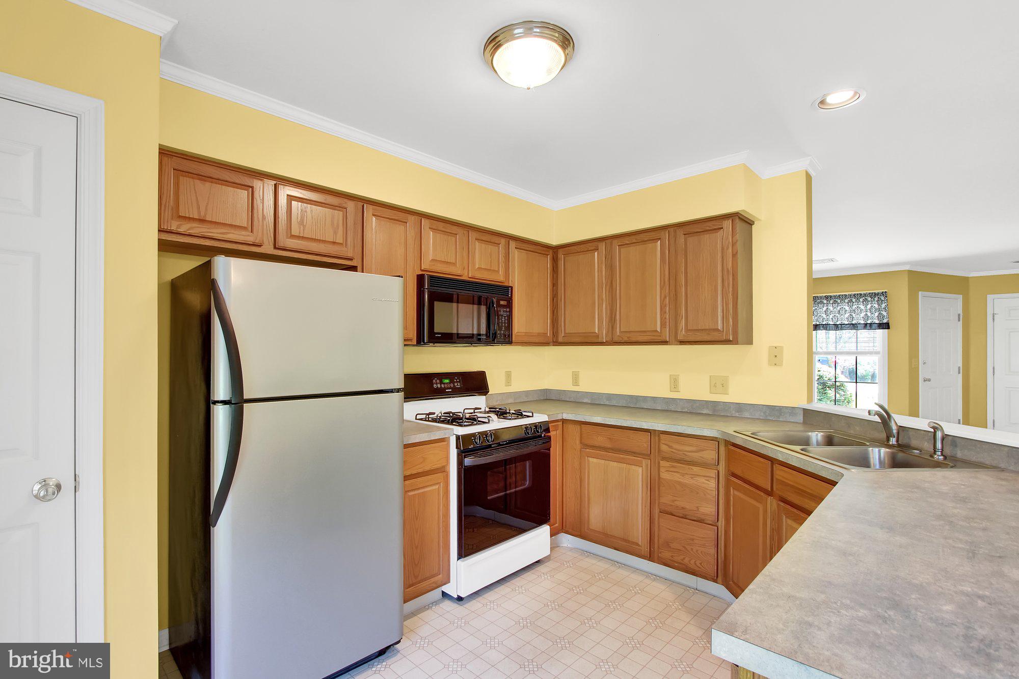 FAIRFIELD CONDOS - Residential