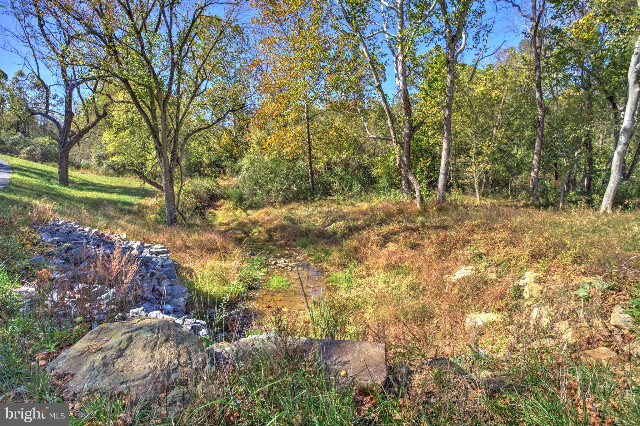 BEACON HILL - Land