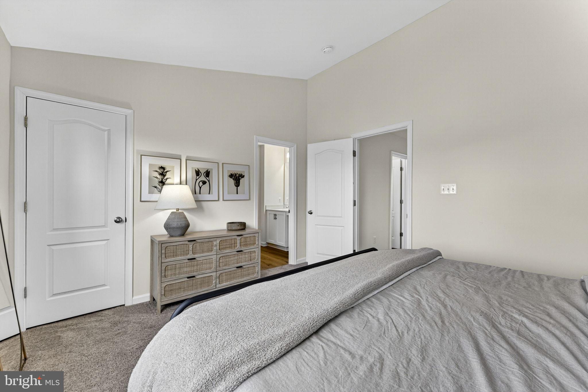 TOWNES AT TATE MANOR - Residential