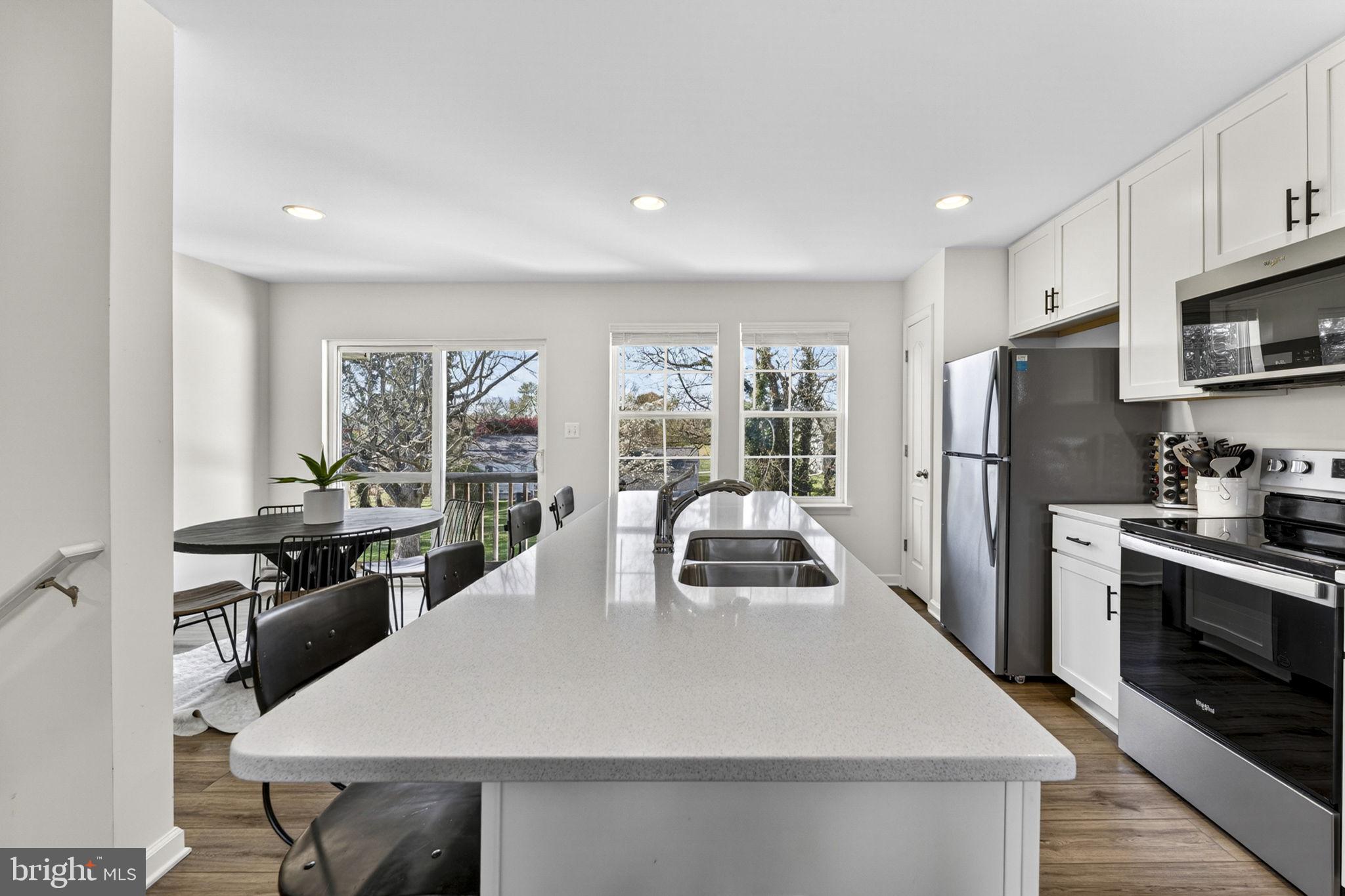 TOWNES AT TATE MANOR - Residential