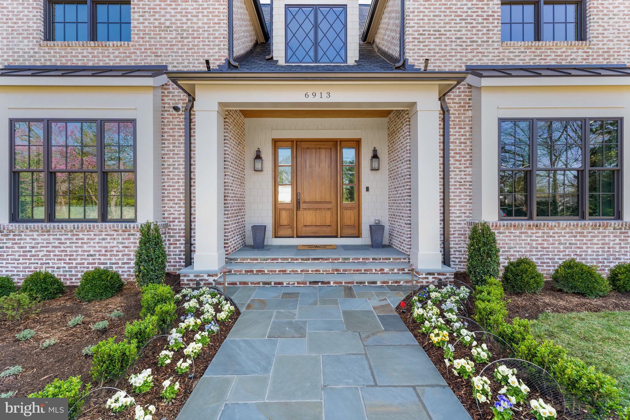 LANGLEY FOREST - Residential