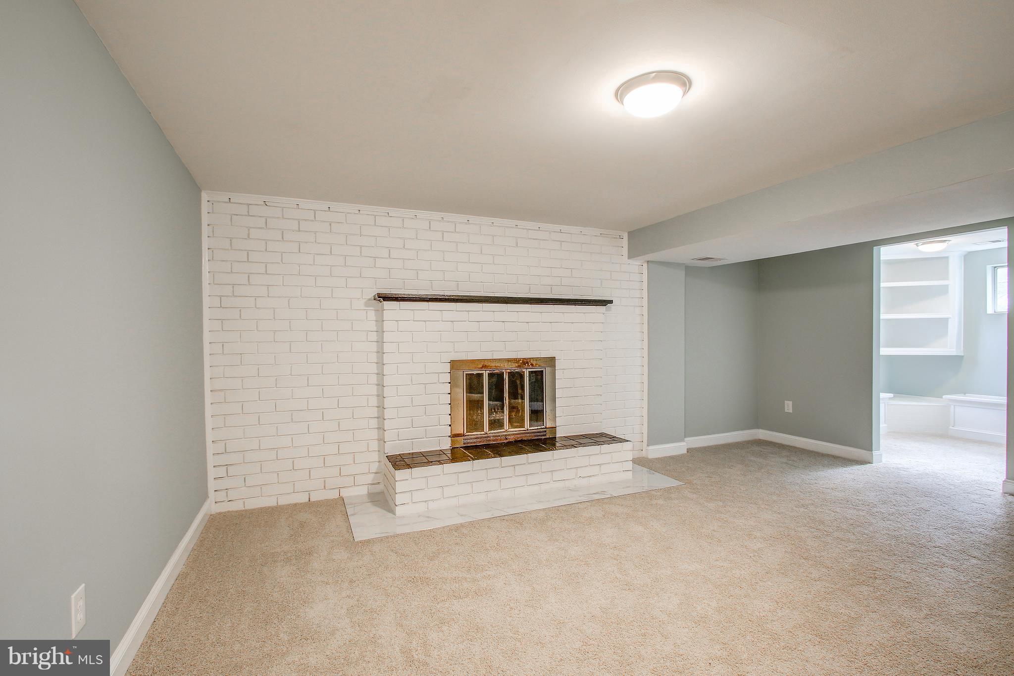 SANSBURY PARK- 1ST ADDN - Residential