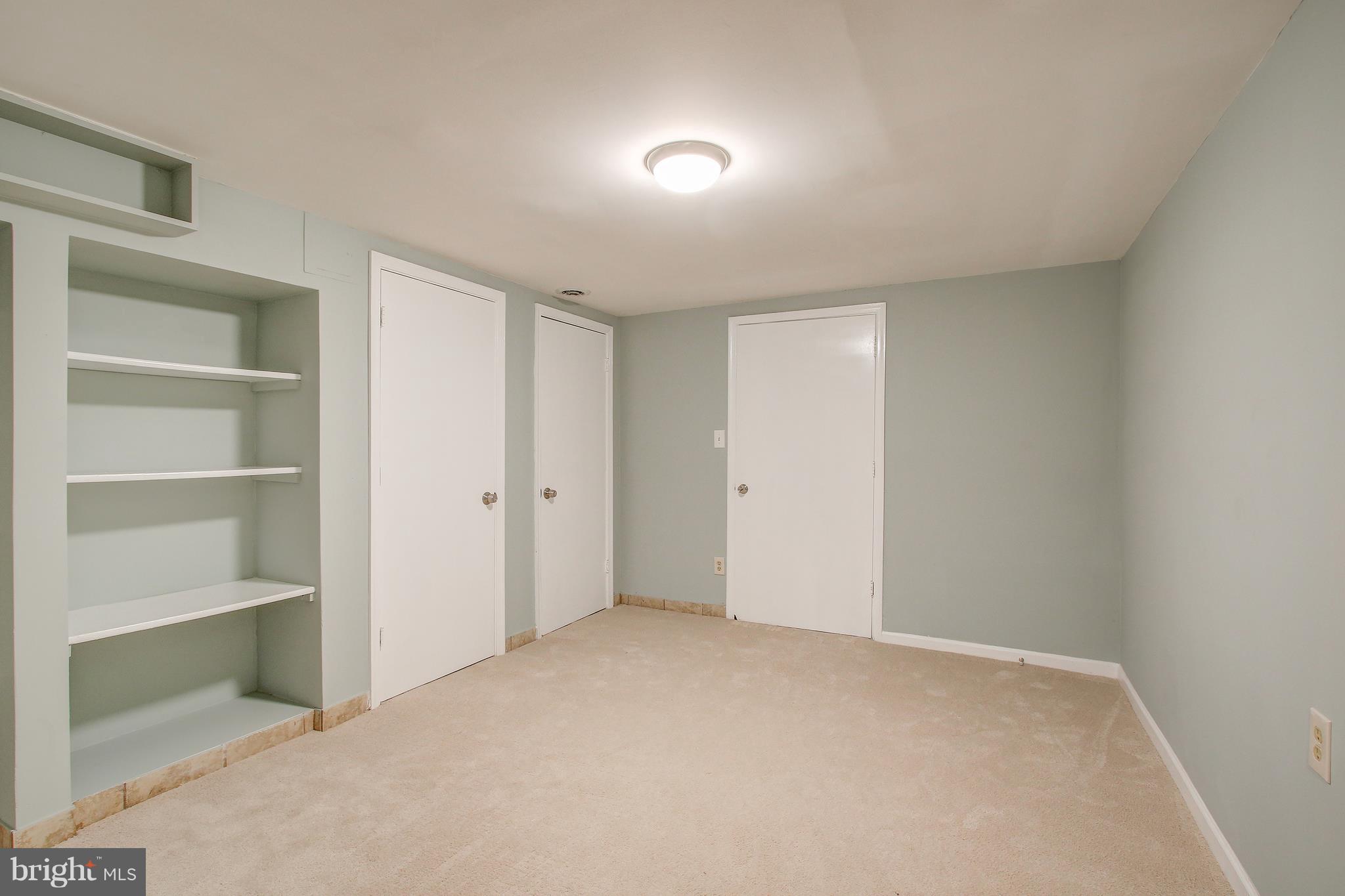 SANSBURY PARK- 1ST ADDN - Residential