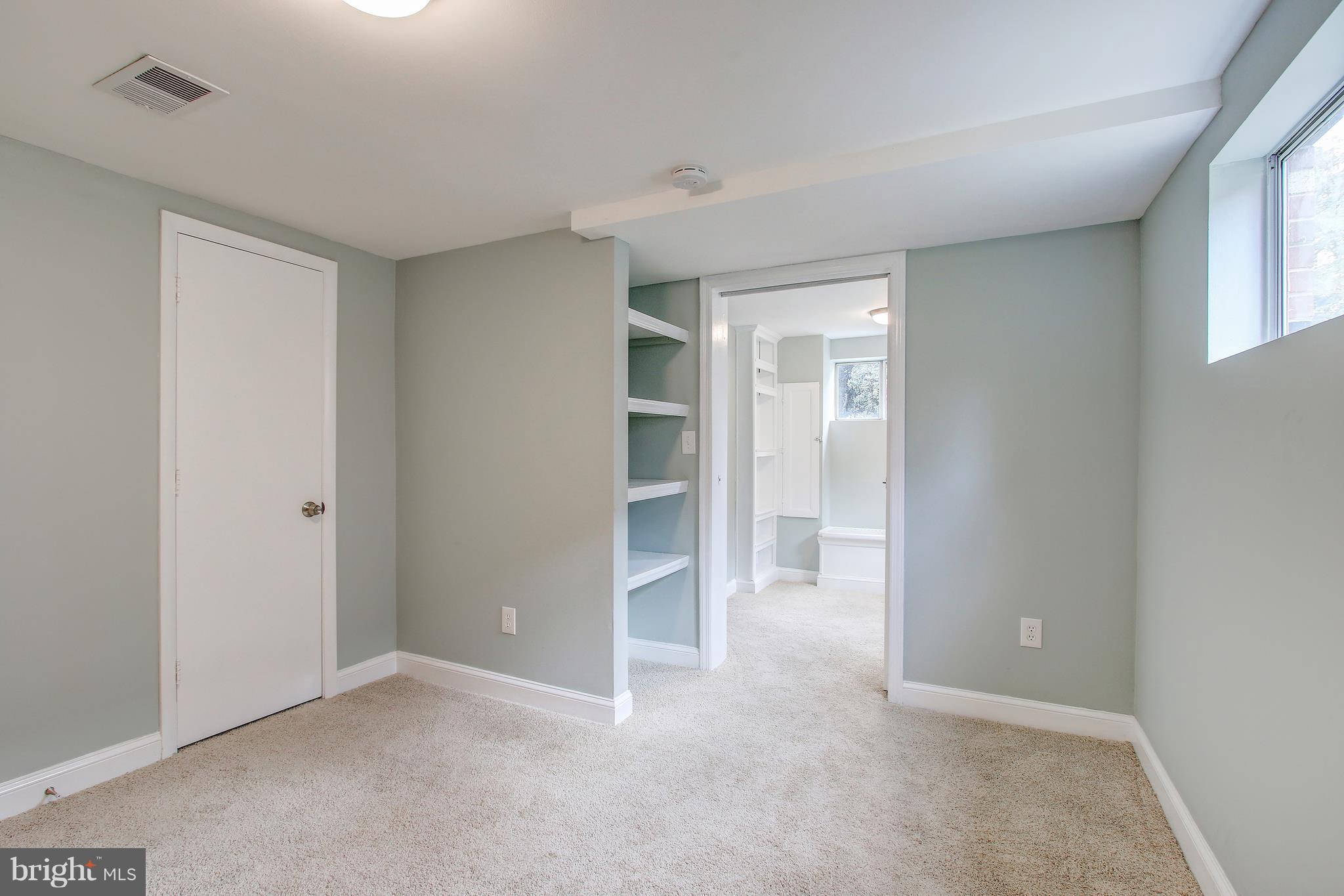 SANSBURY PARK- 1ST ADDN - Residential