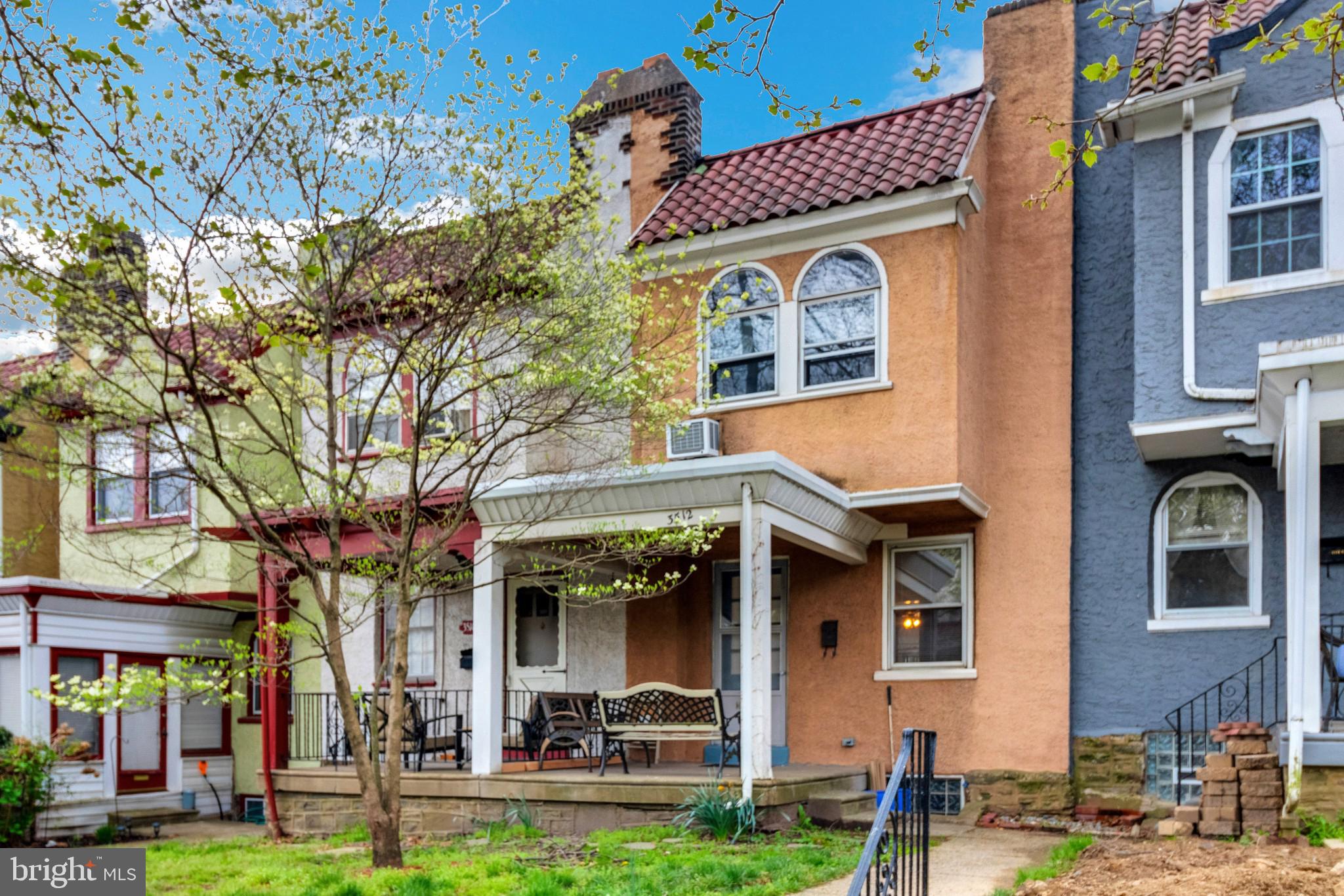 EAST FALLS - Residential Lease
