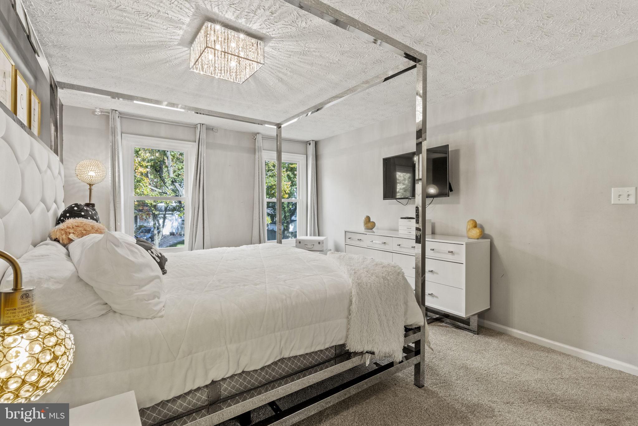 CROFTON MEADOWS - Residential