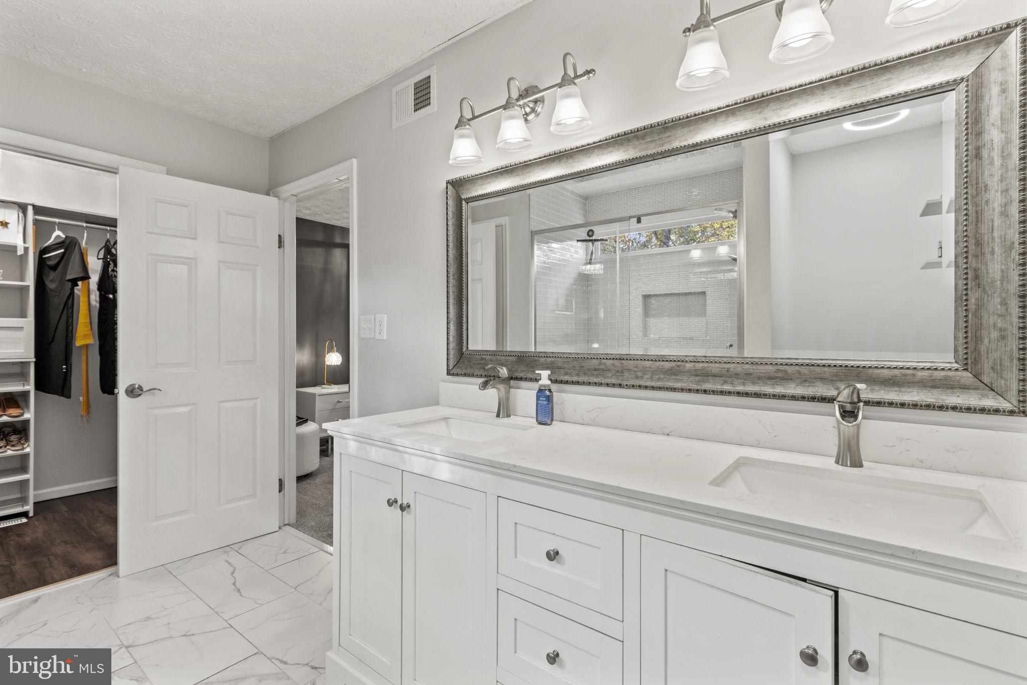 CROFTON MEADOWS - Residential