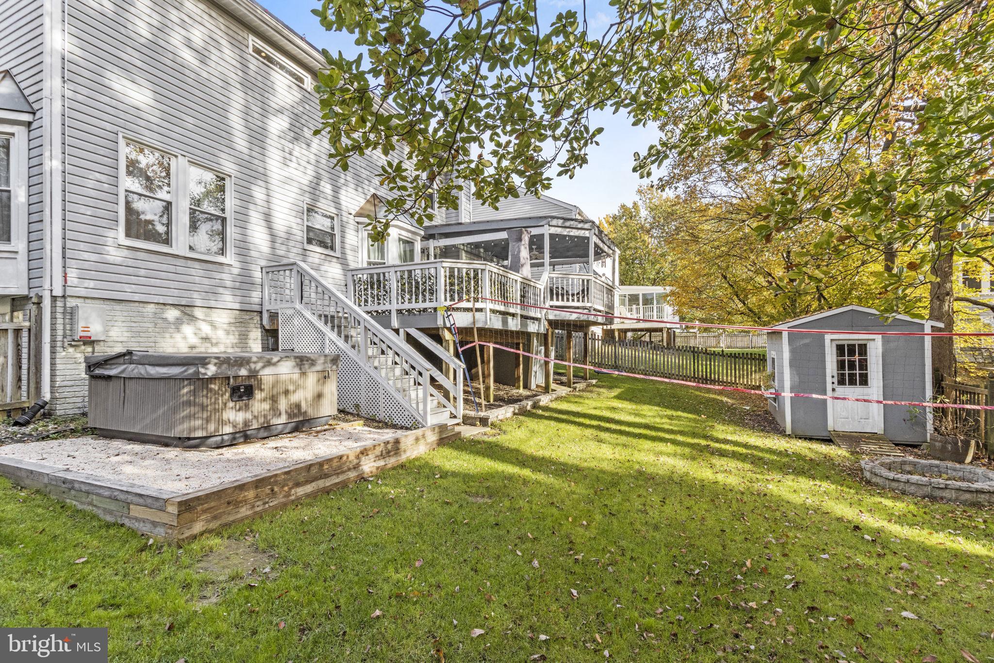 CROFTON MEADOWS - Residential
