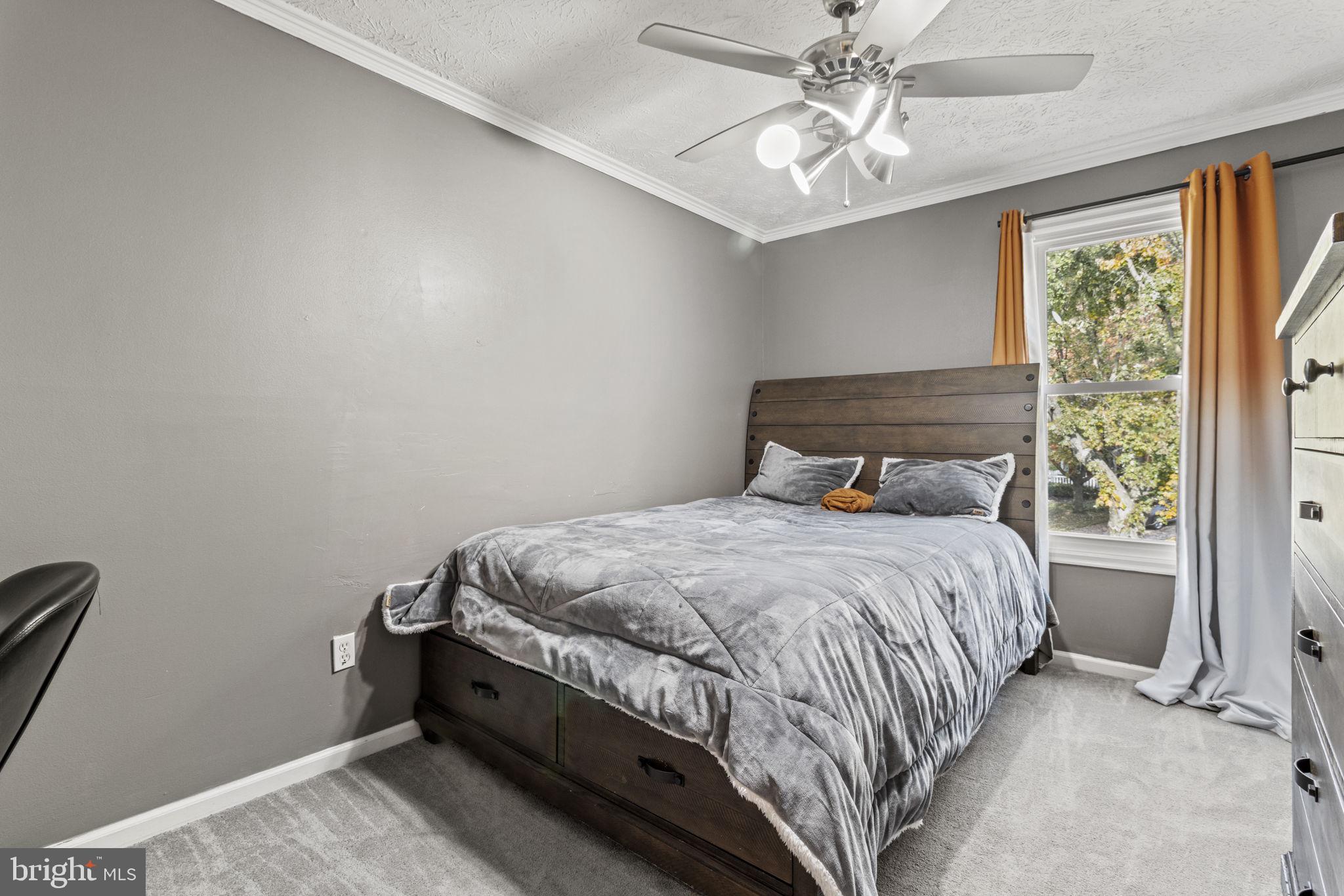 CROFTON MEADOWS - Residential