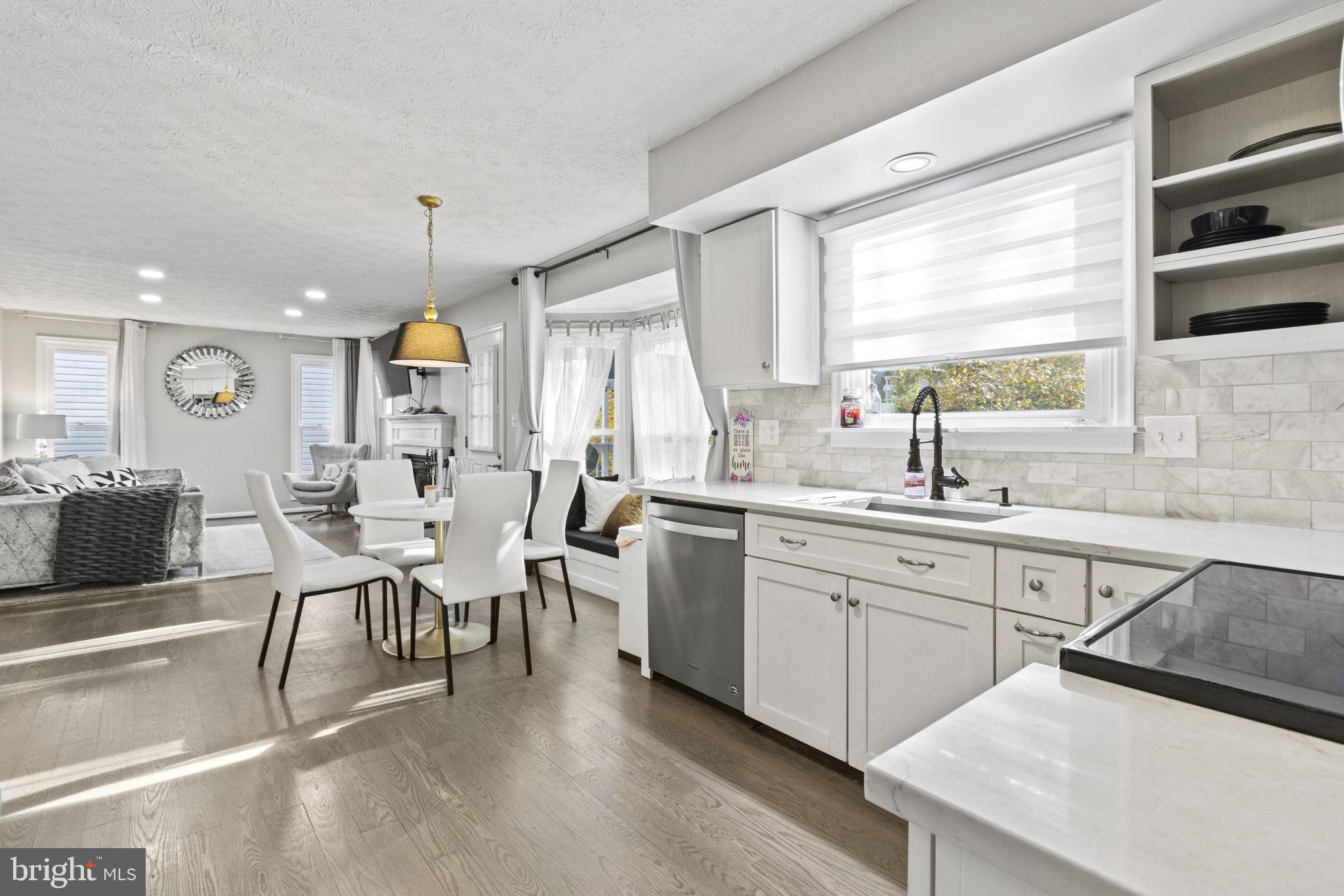CROFTON MEADOWS - Residential
