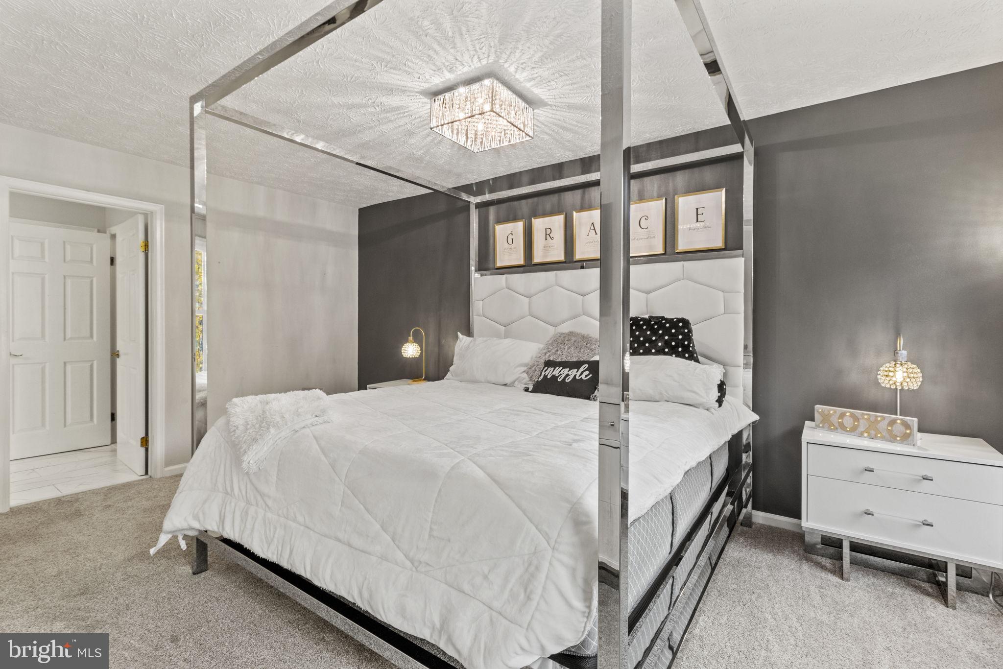 CROFTON MEADOWS - Residential