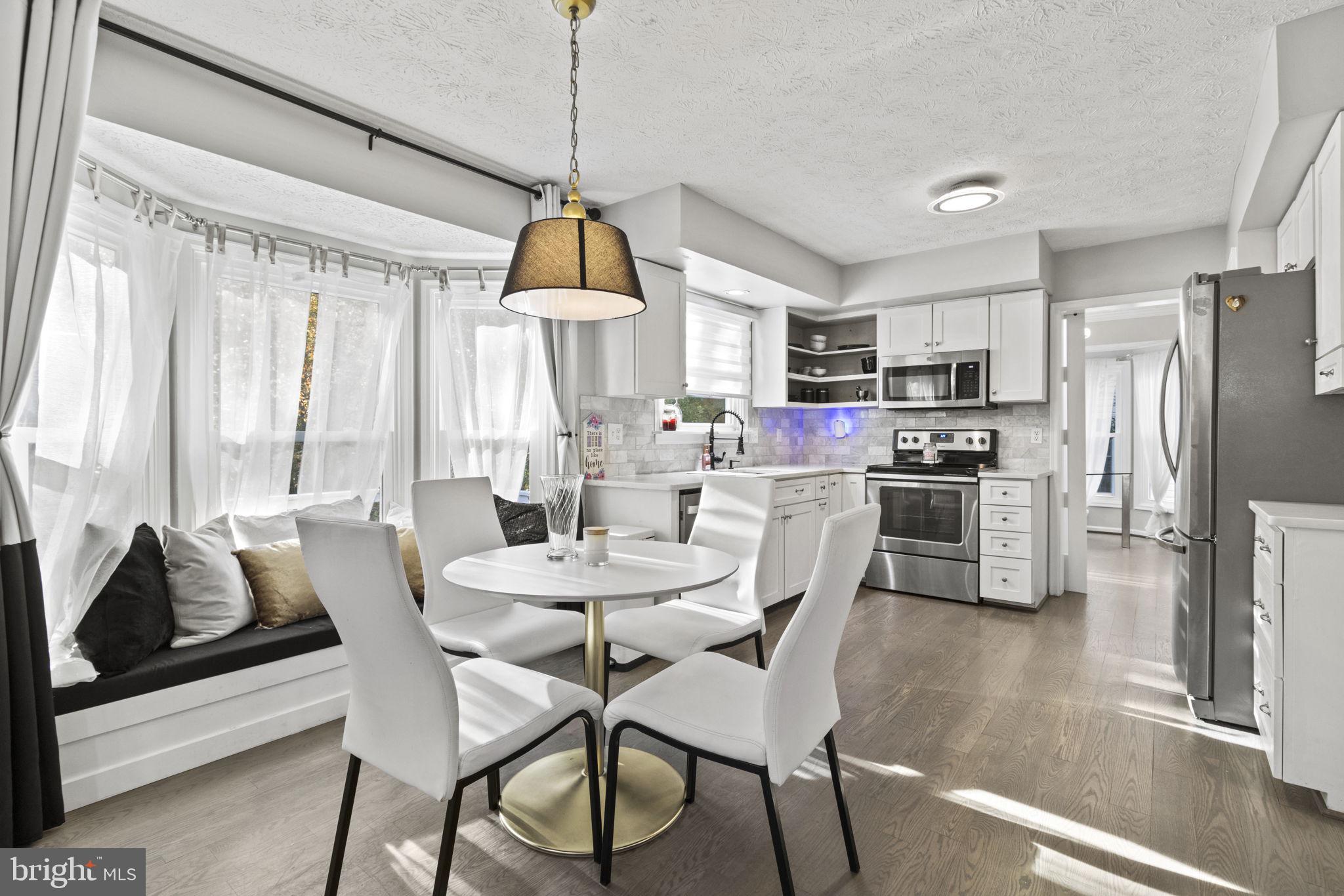 CROFTON MEADOWS - Residential