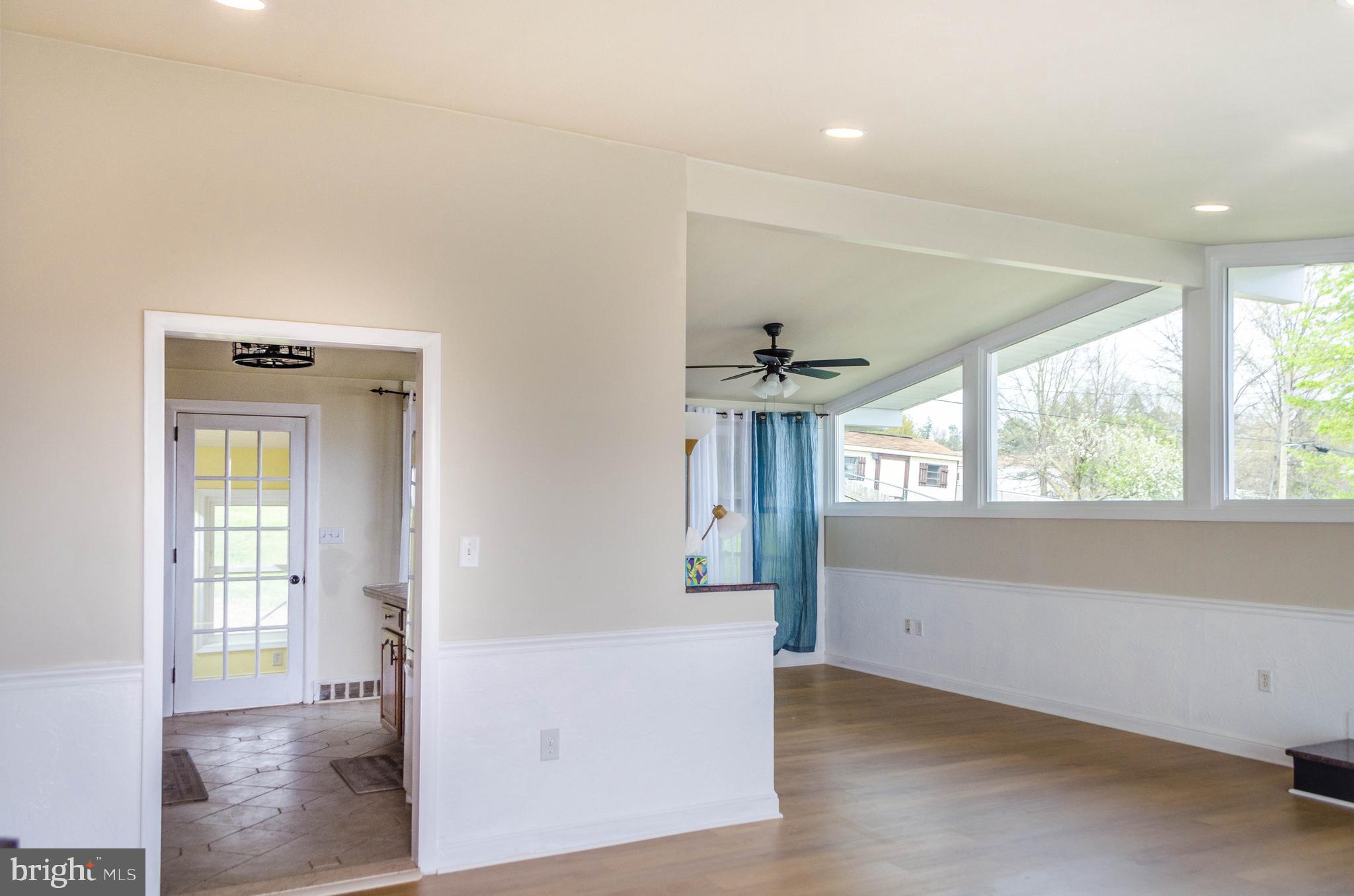 KENDALE HEIGHTS - Residential