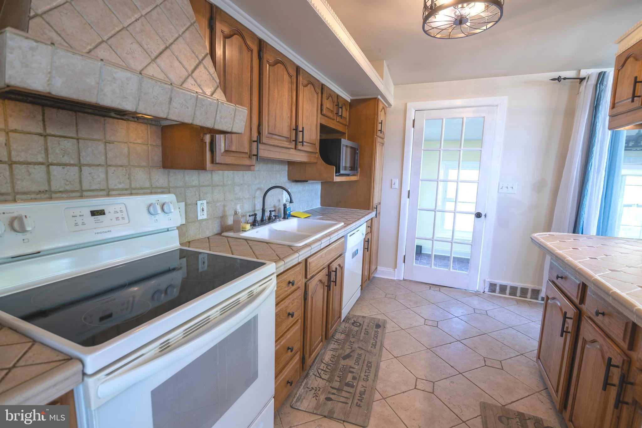 KENDALE HEIGHTS - Residential
