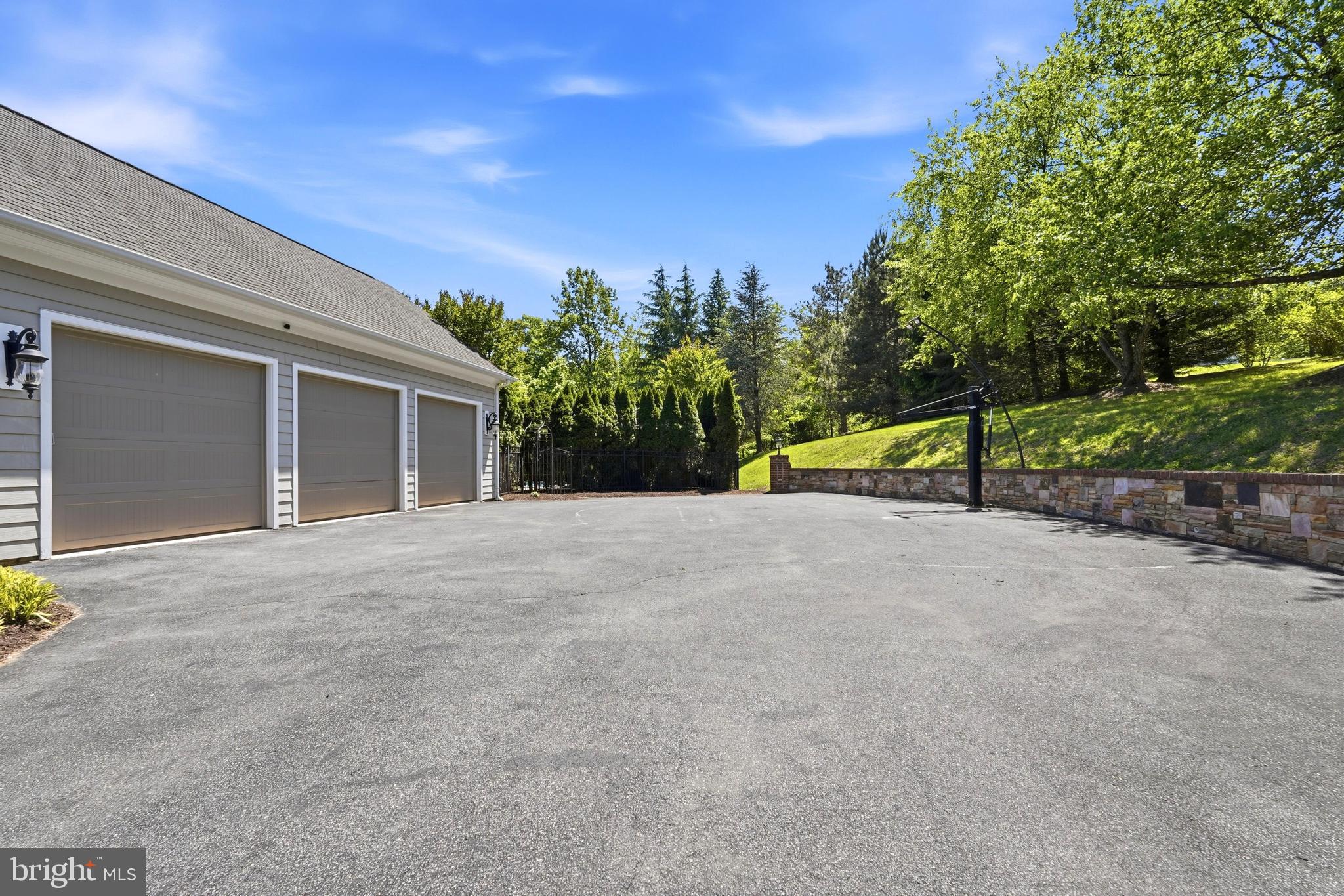 STONELEIGH - Residential