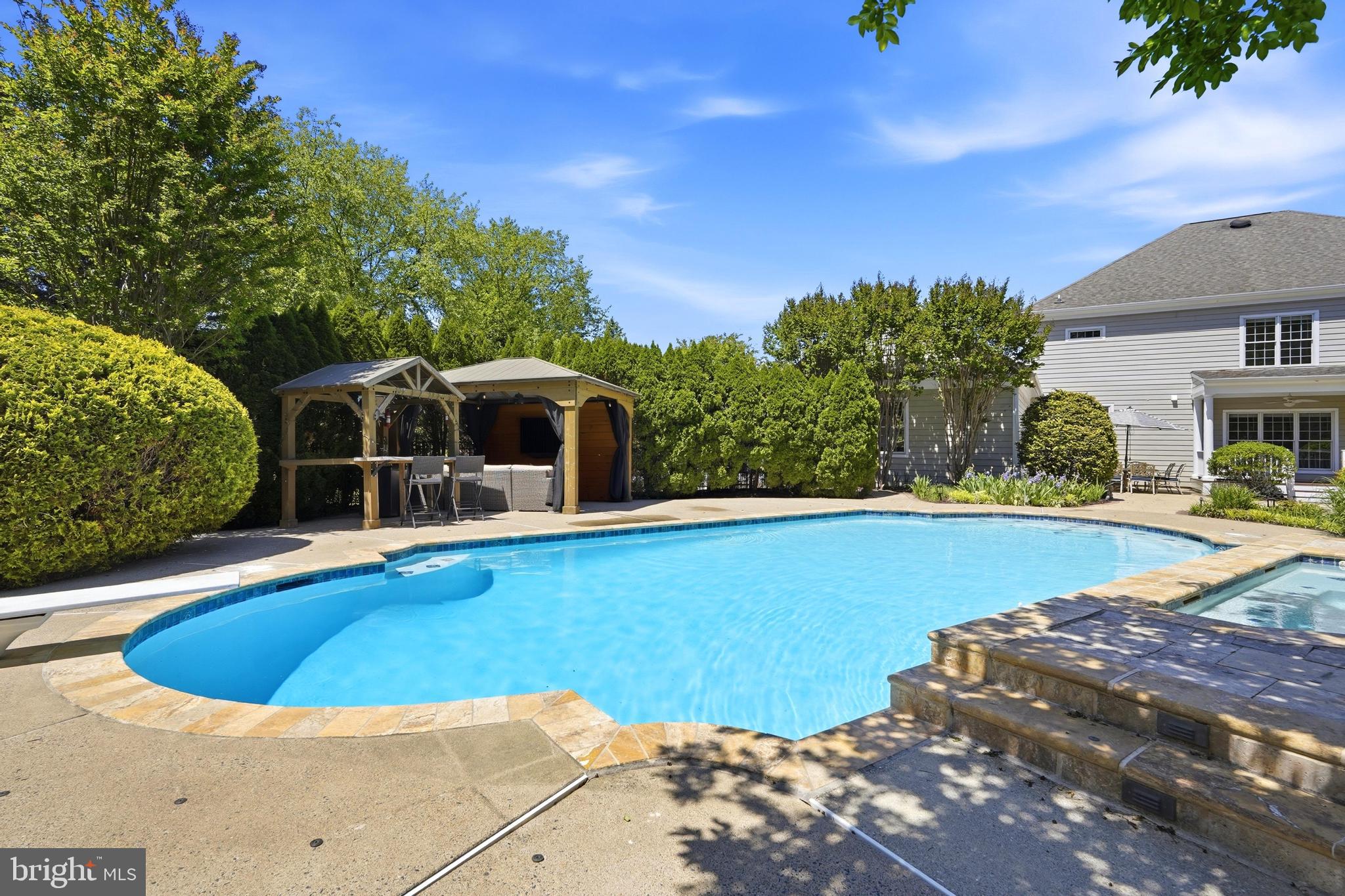 STONELEIGH - Residential