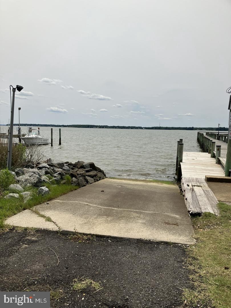 LONGVIEW BEACH - Land