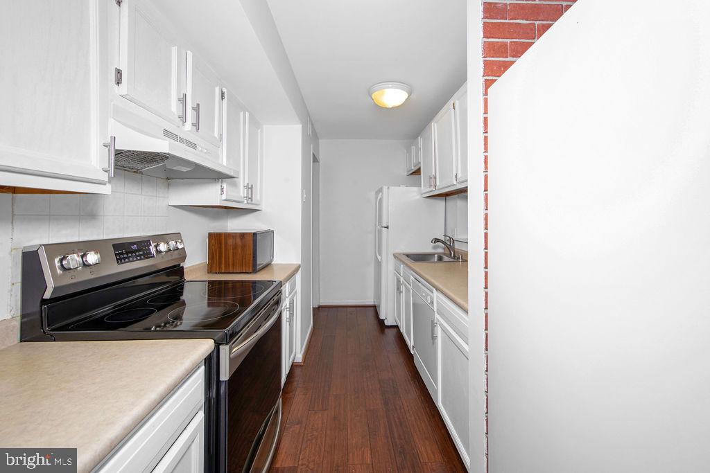 SUGARLAND - Residential Lease