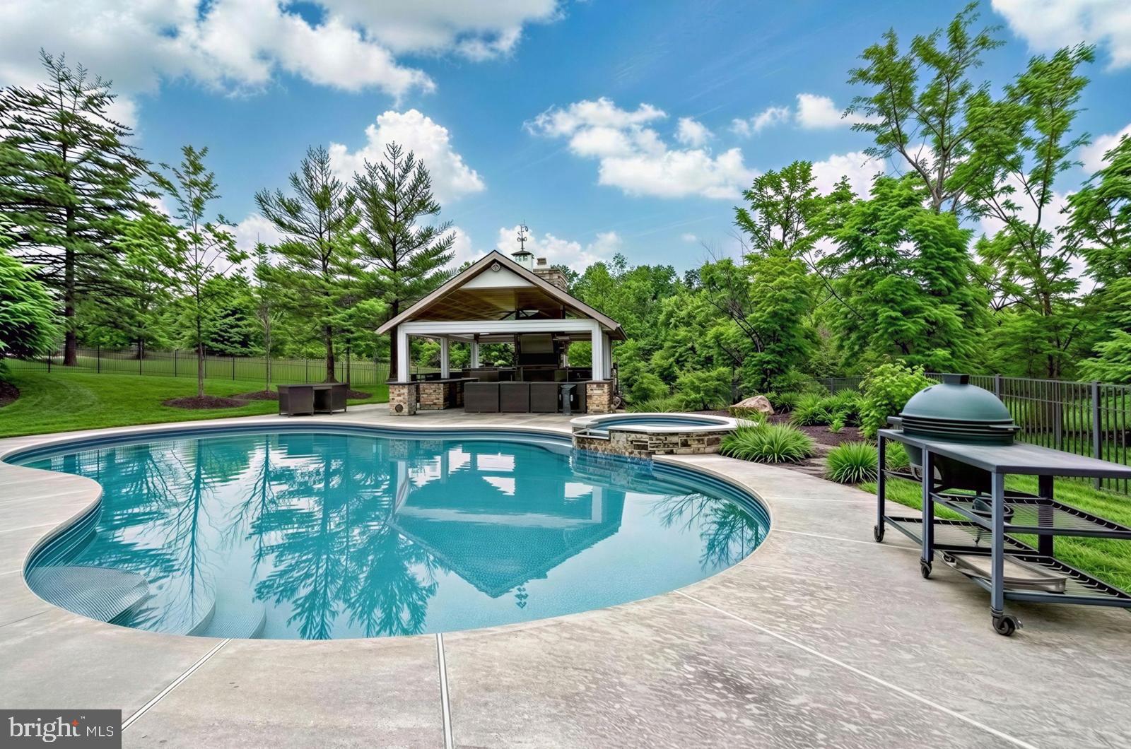 FAWN CREEK - Residential