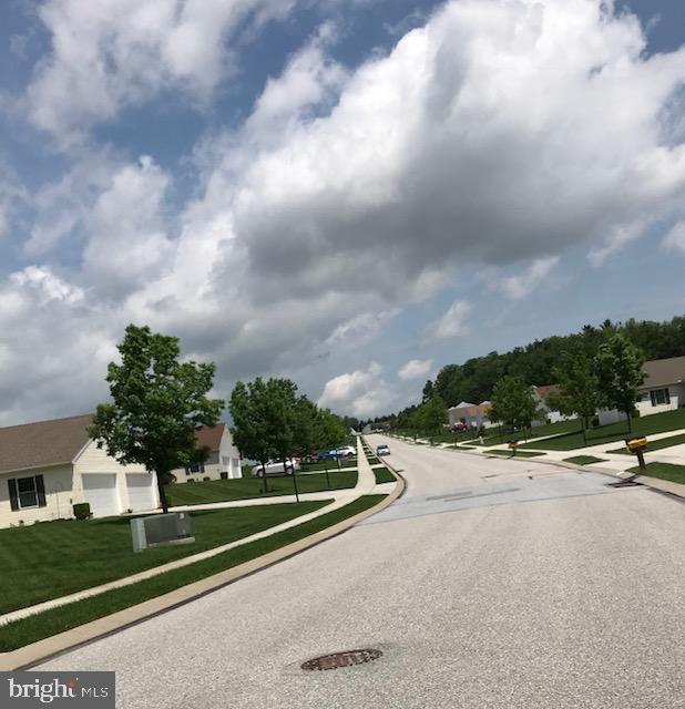 ROTH'S FARM VILLAGE - Residential