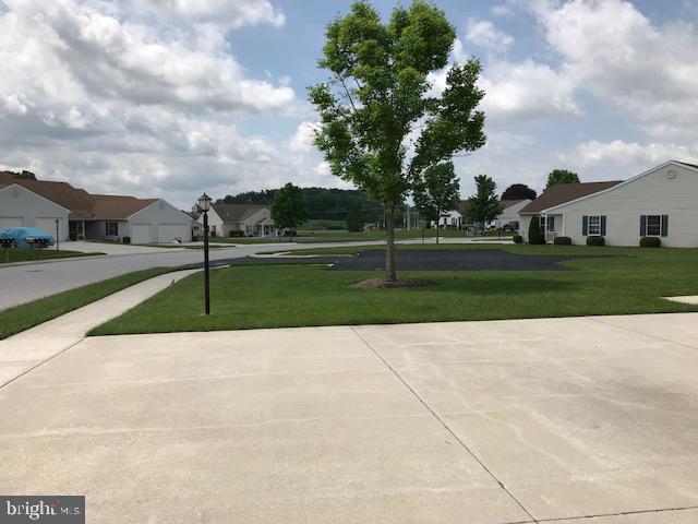 ROTH'S FARM VILLAGE - Residential