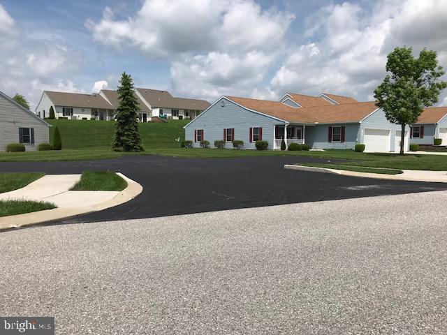 ROTH'S FARM VILLAGE - Residential