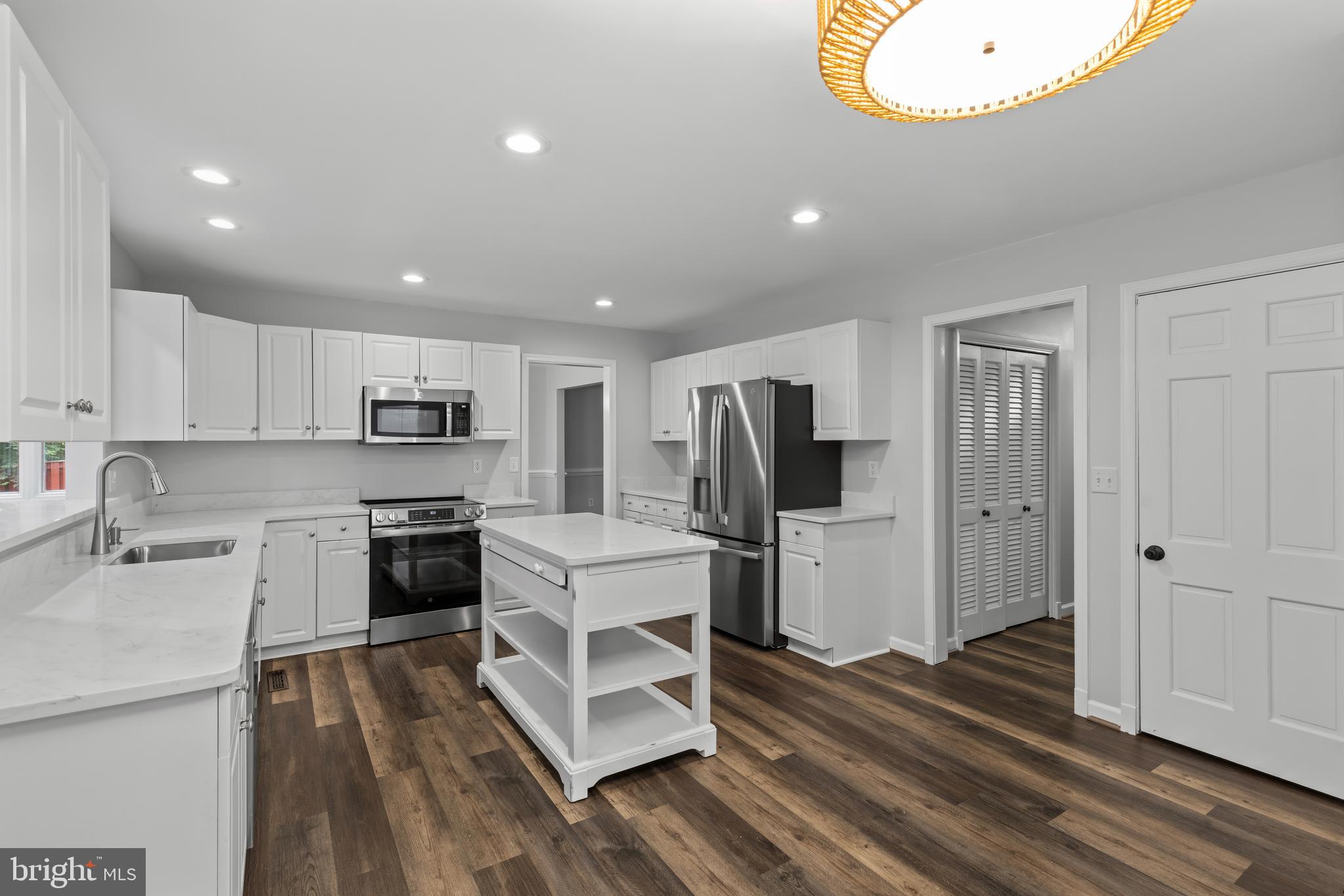 CHATHAM HILLS - Residential