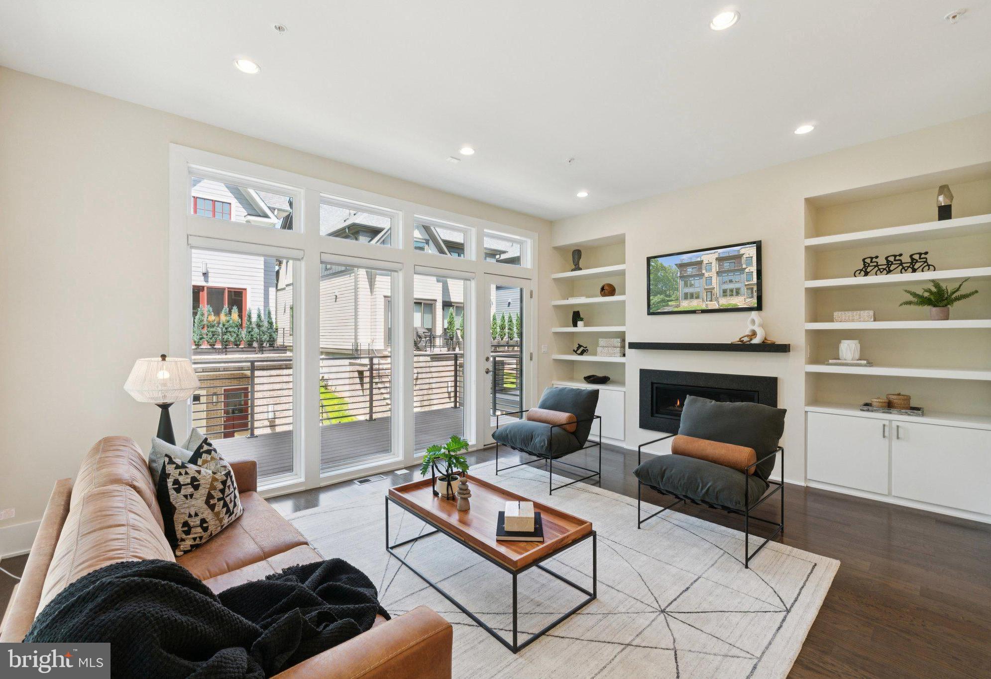 GROSVENOR HEIGHTS - Residential