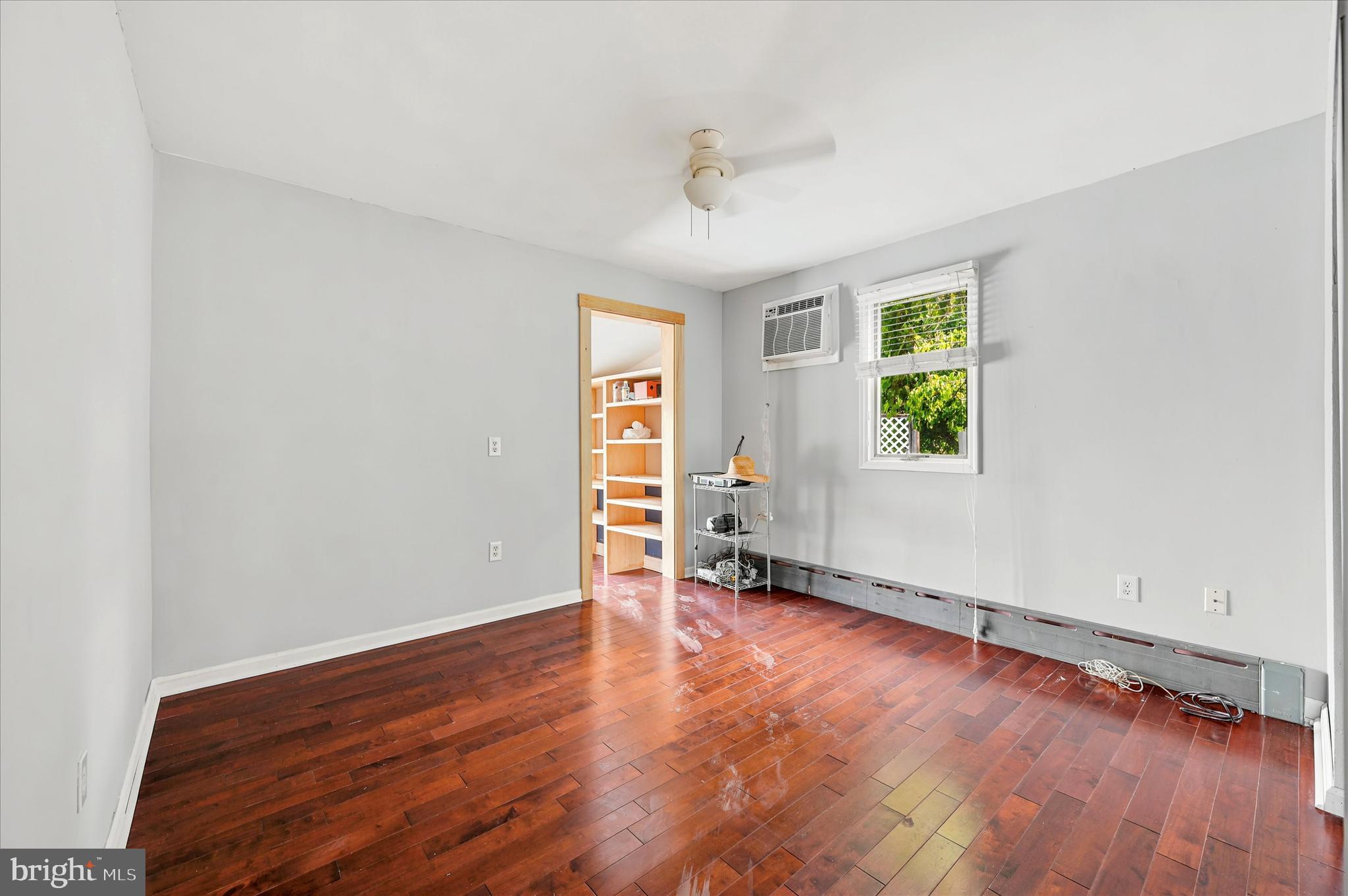 HOLLYWOOD - Residential
