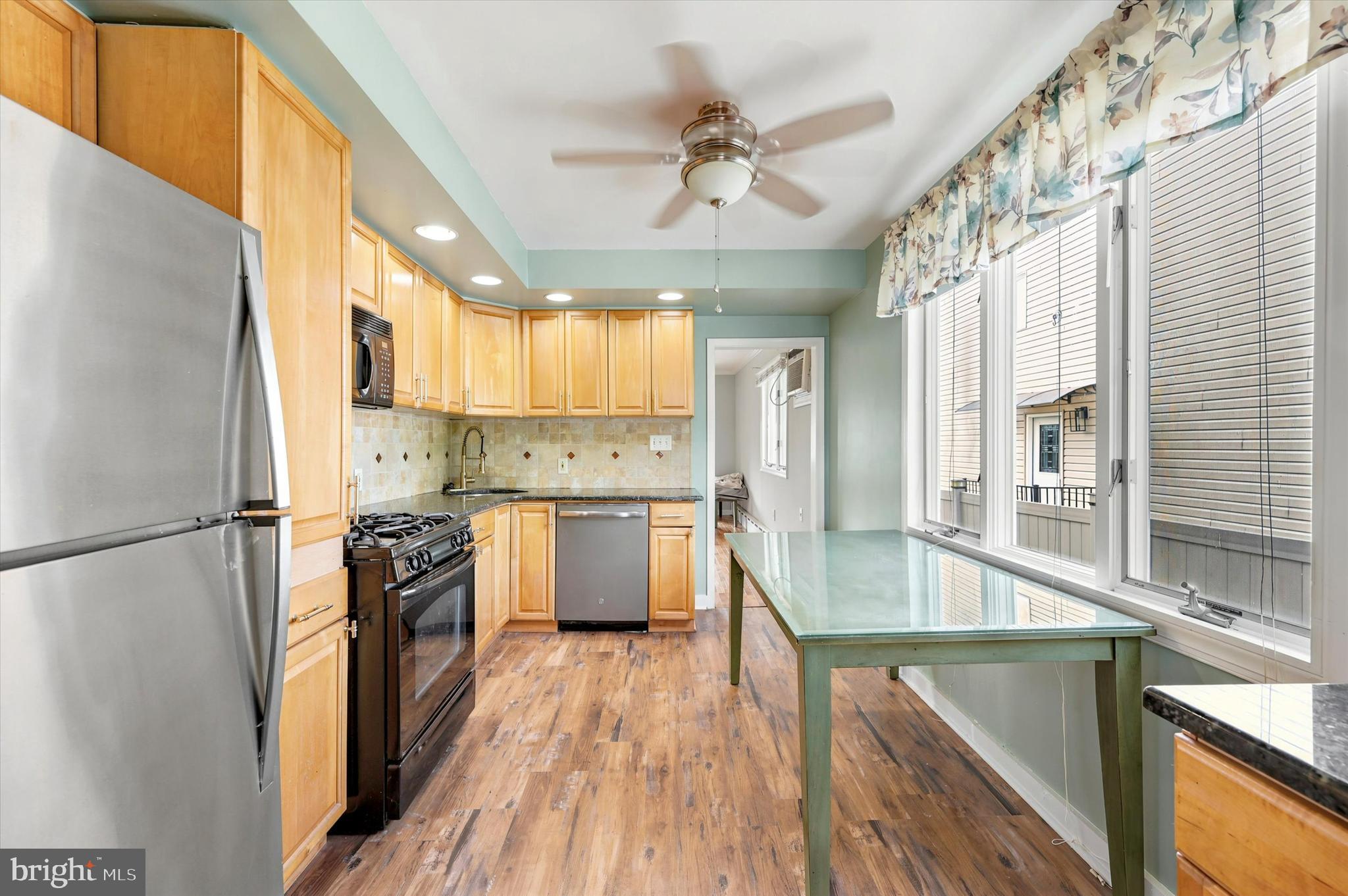 HOLLYWOOD - Residential