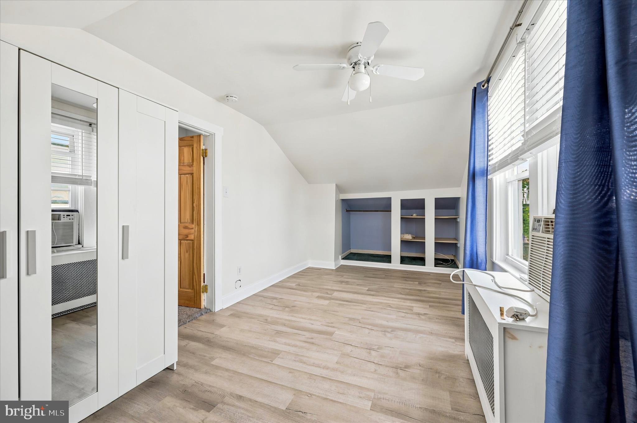 HOLLYWOOD - Residential