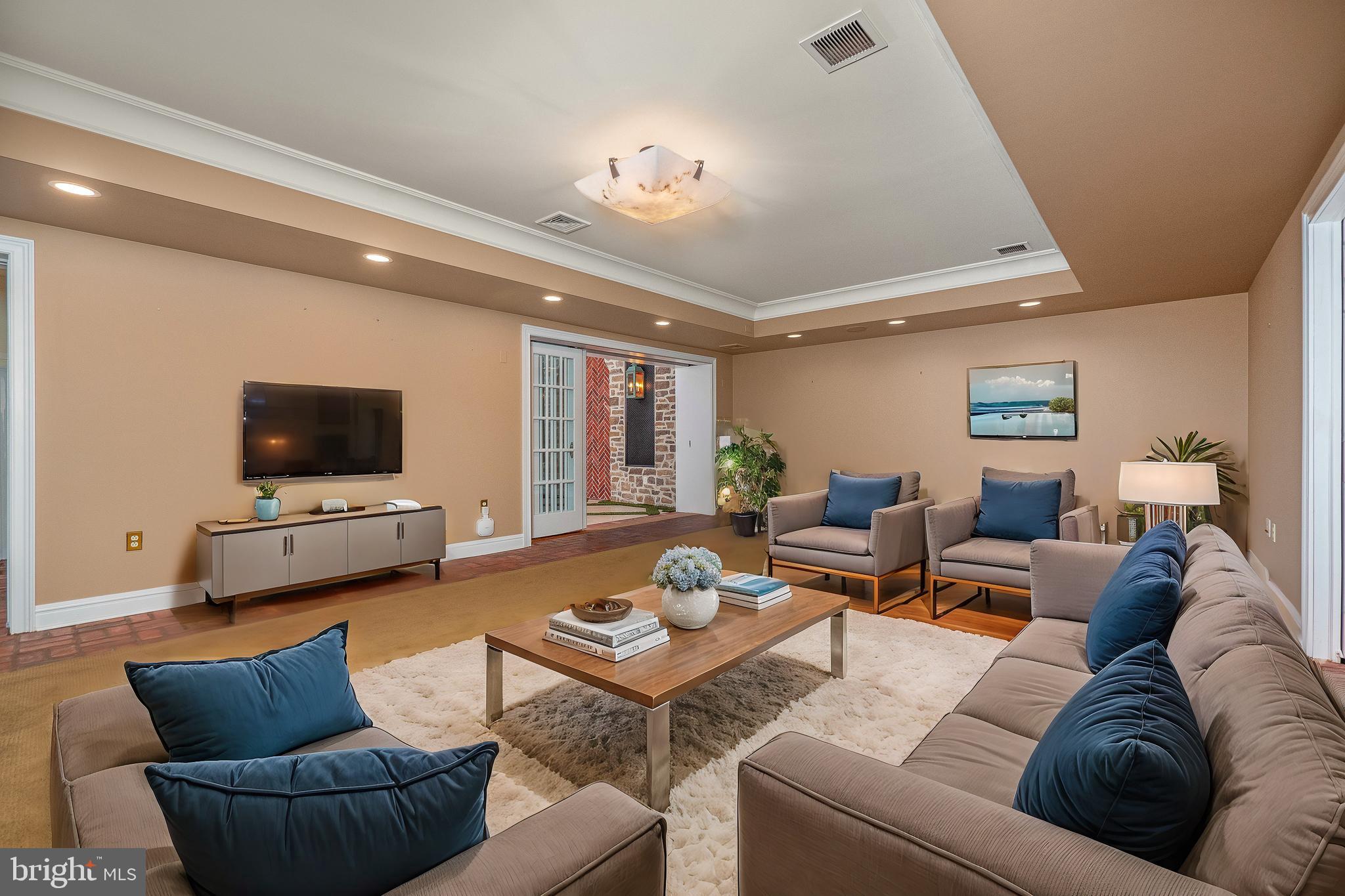 THE VILLAS @ SAUCON - Residential