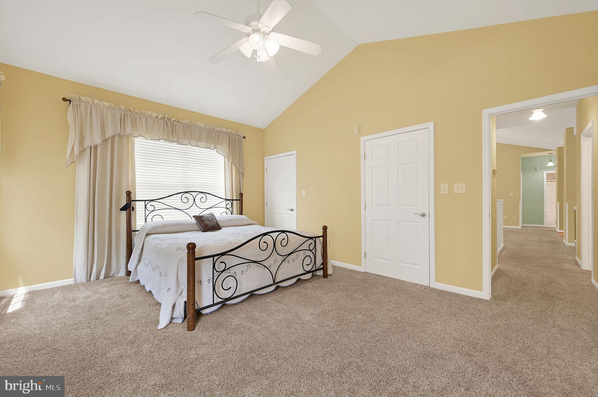 LAKESHORE VILLAGE - Residential