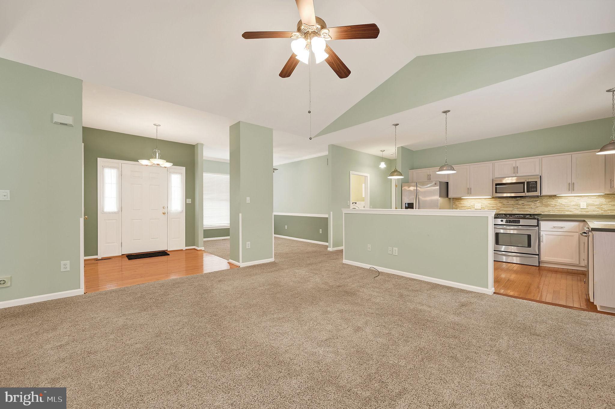 LAKESHORE VILLAGE - Residential