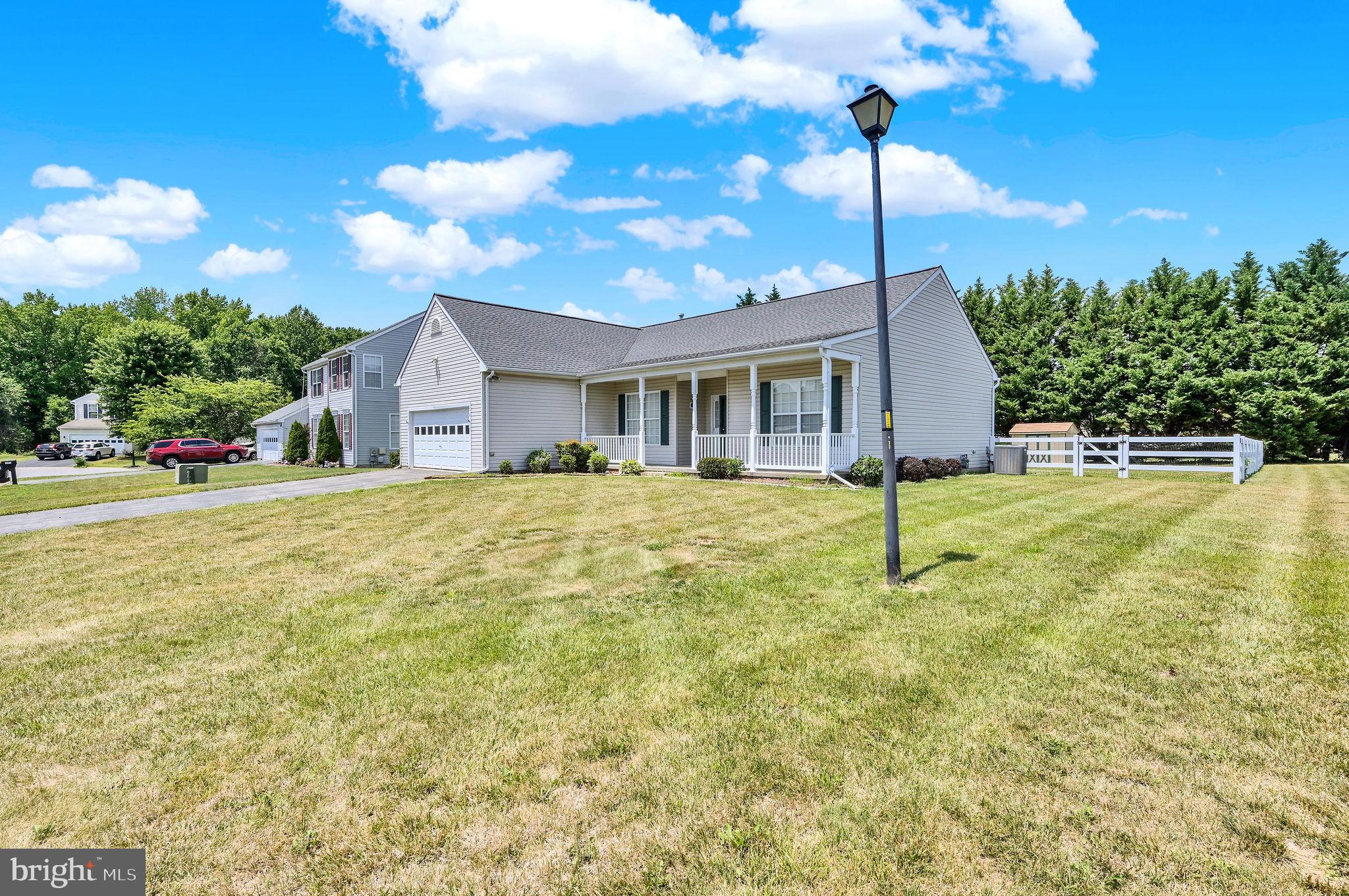 LAKESHORE VILLAGE - Residential