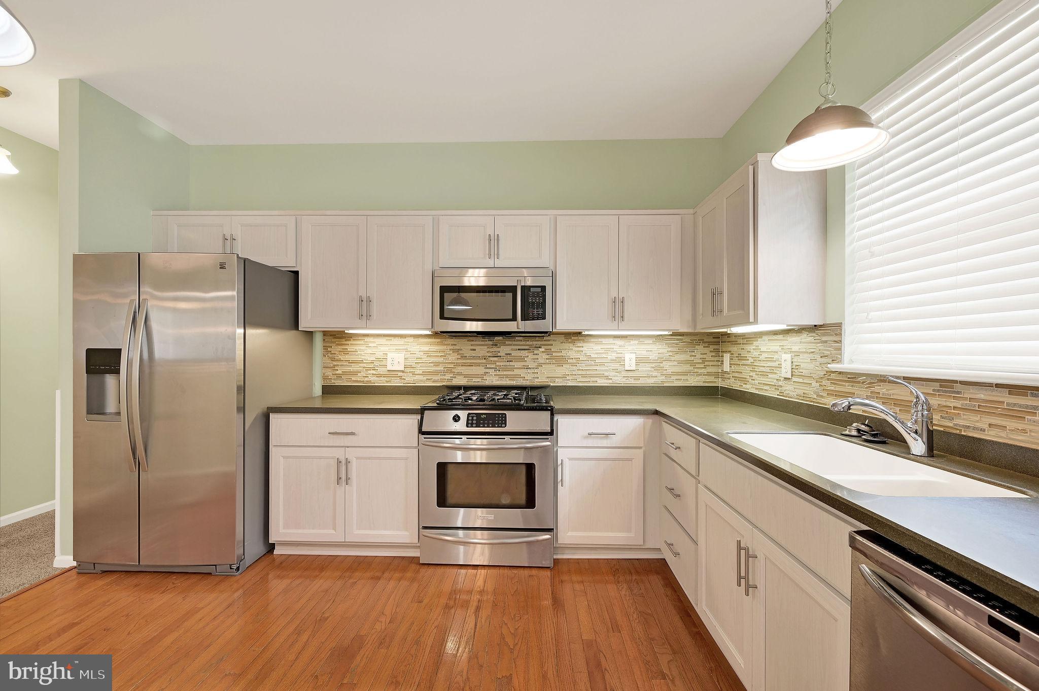 LAKESHORE VILLAGE - Residential