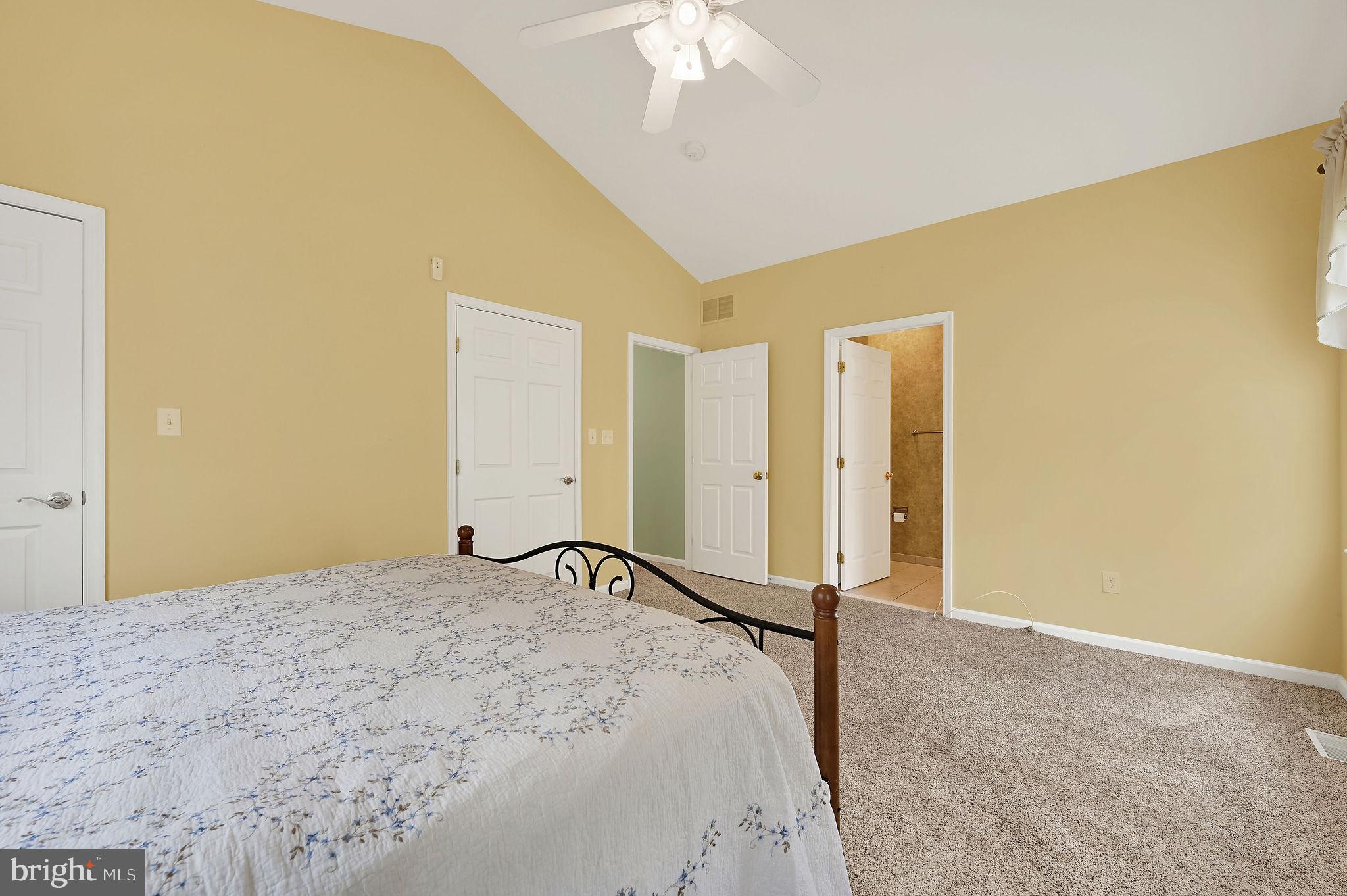 LAKESHORE VILLAGE - Residential