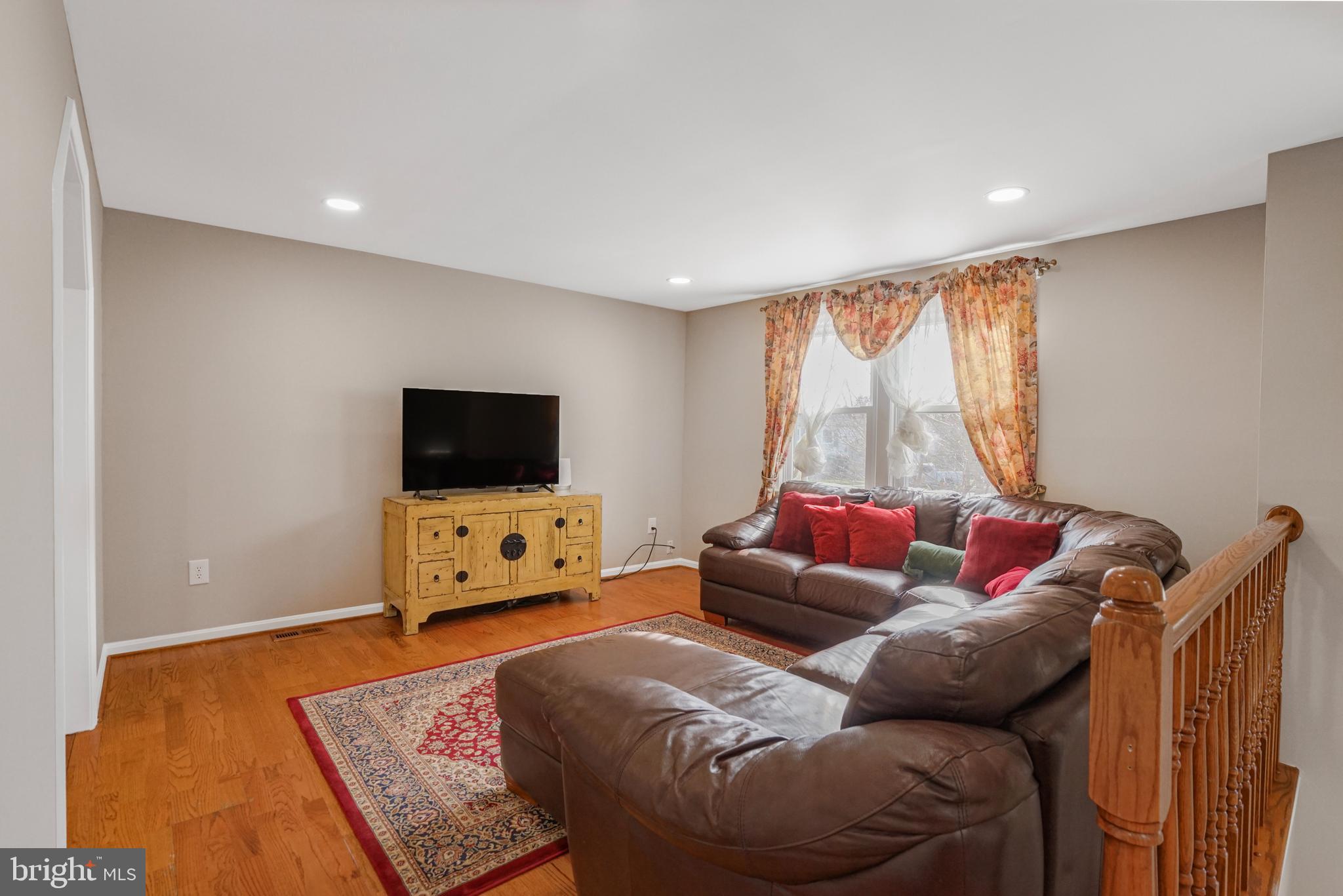 FOX MILL ESTATES - Residential