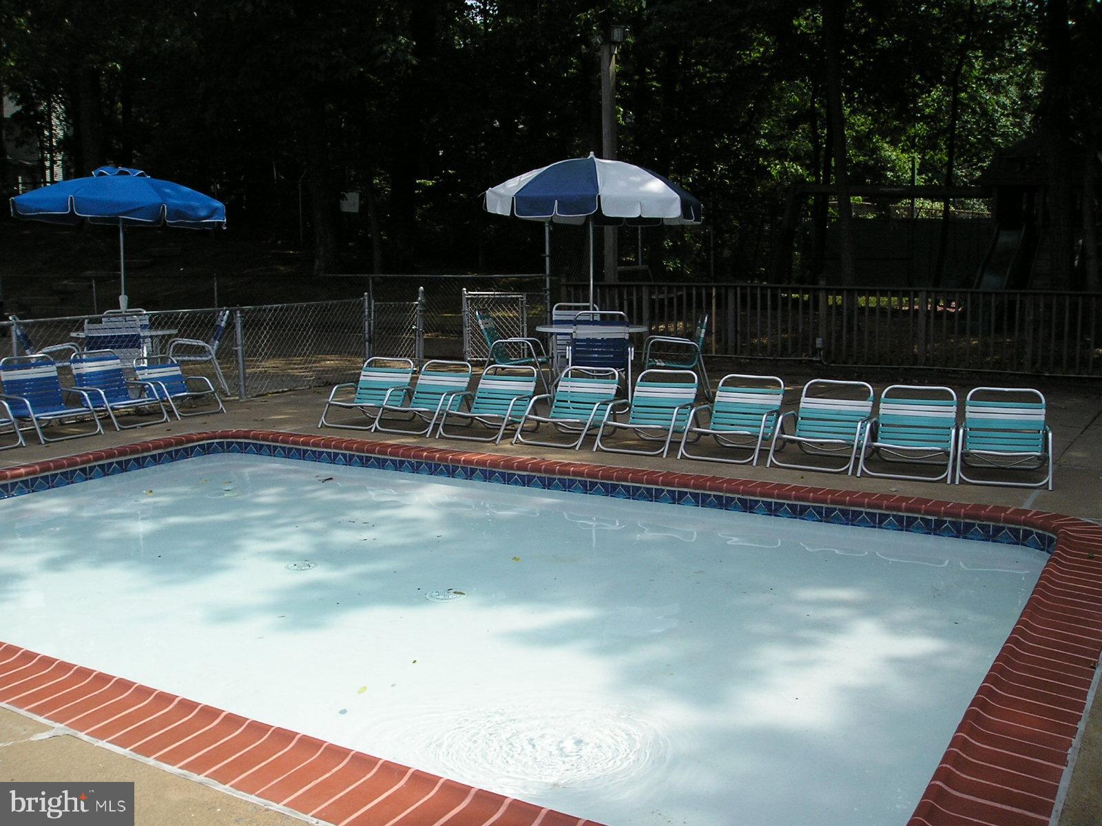 FOX MILL ESTATES - Residential