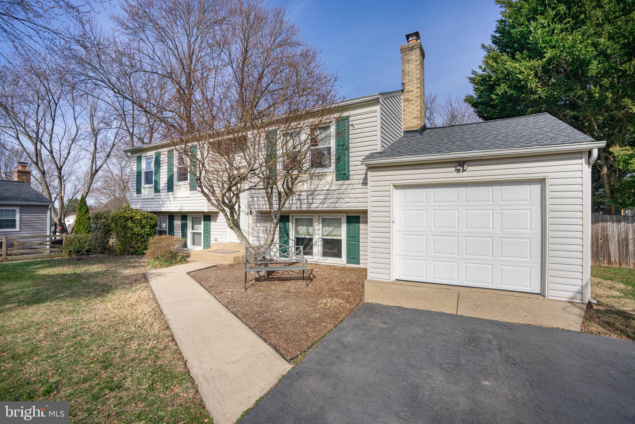 FOX MILL ESTATES - Residential