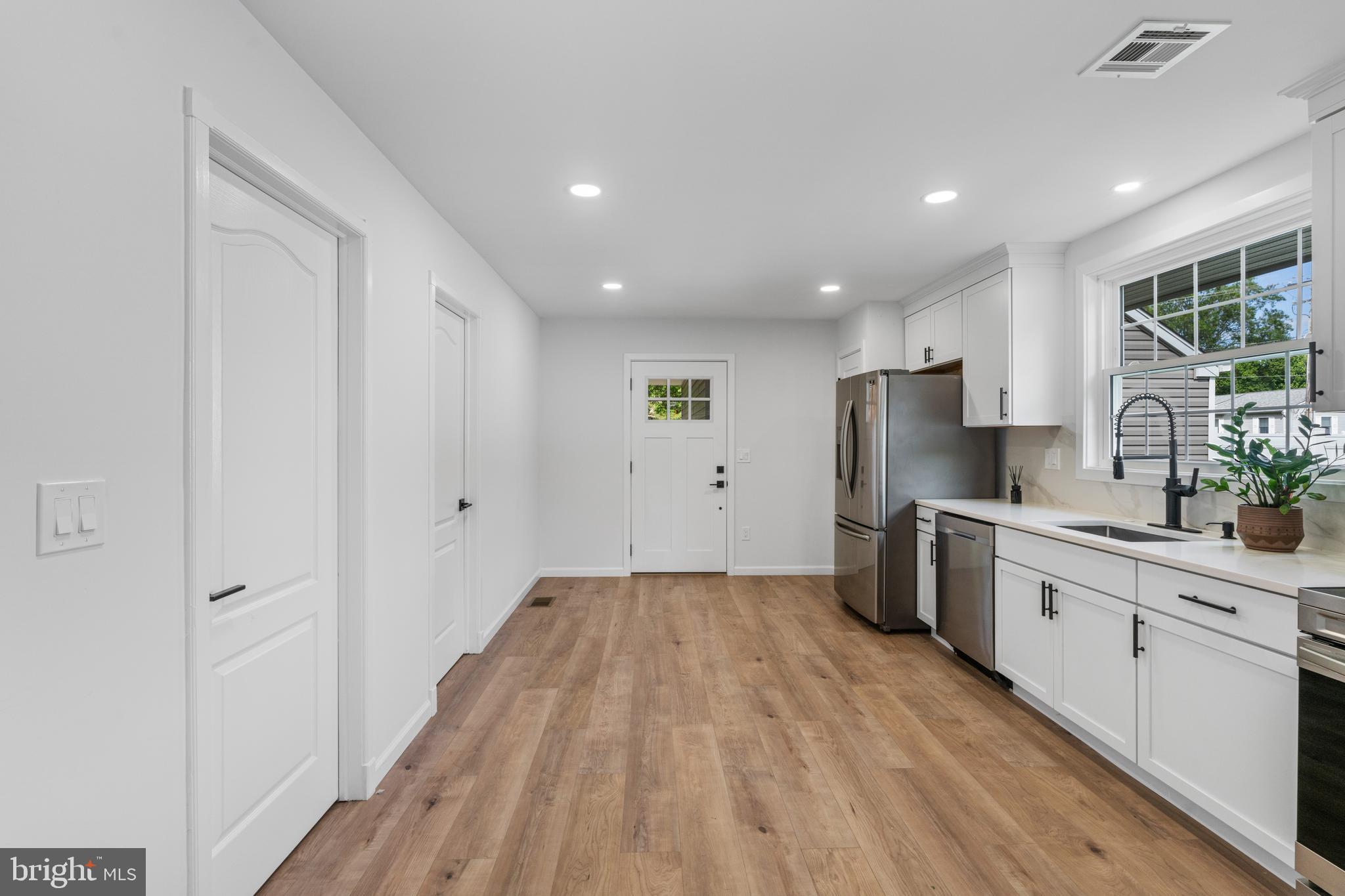 HULMEVILLE TERR - Residential