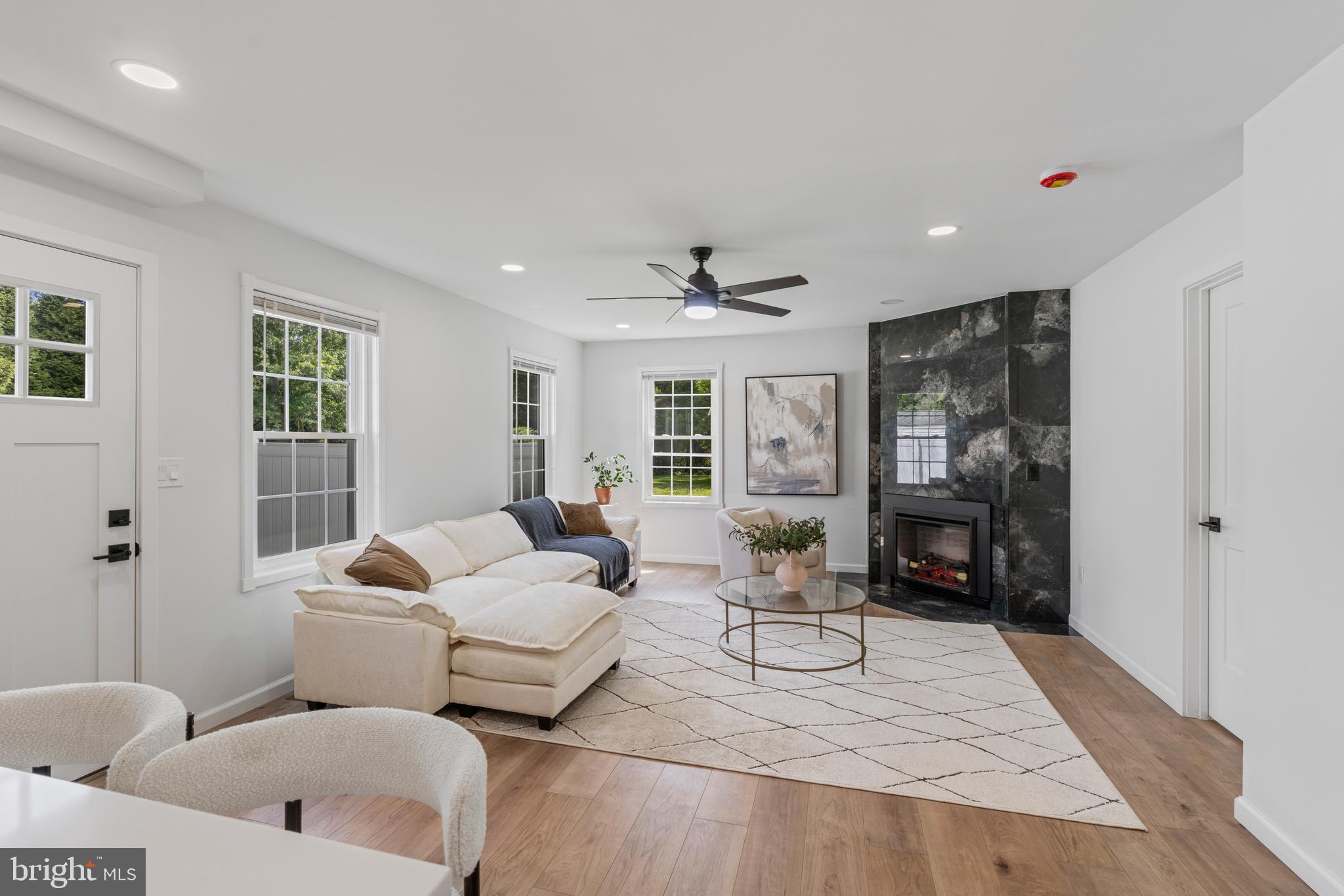 HULMEVILLE TERR - Residential