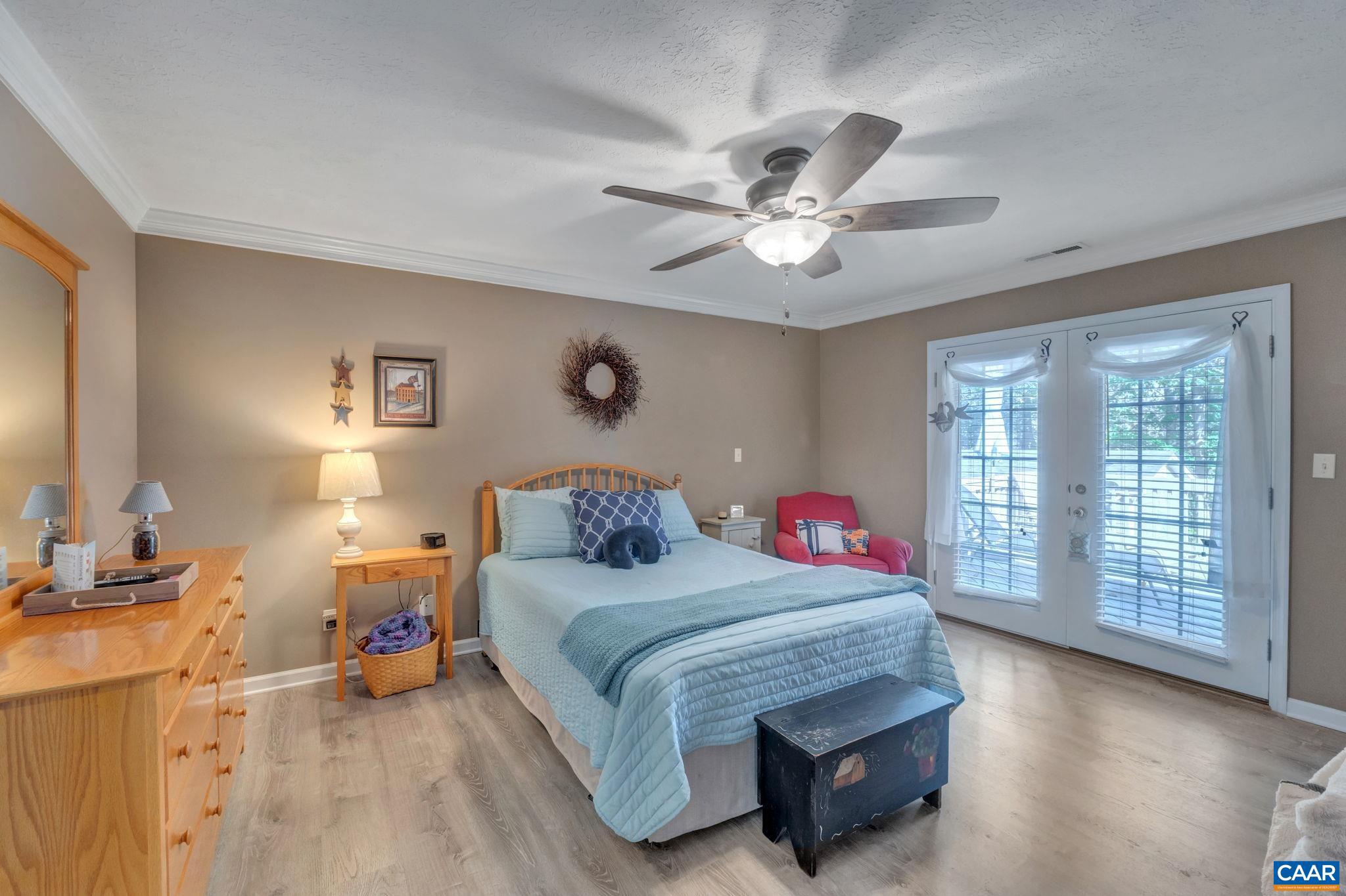 SHENANDOAH CROSSING - Residential