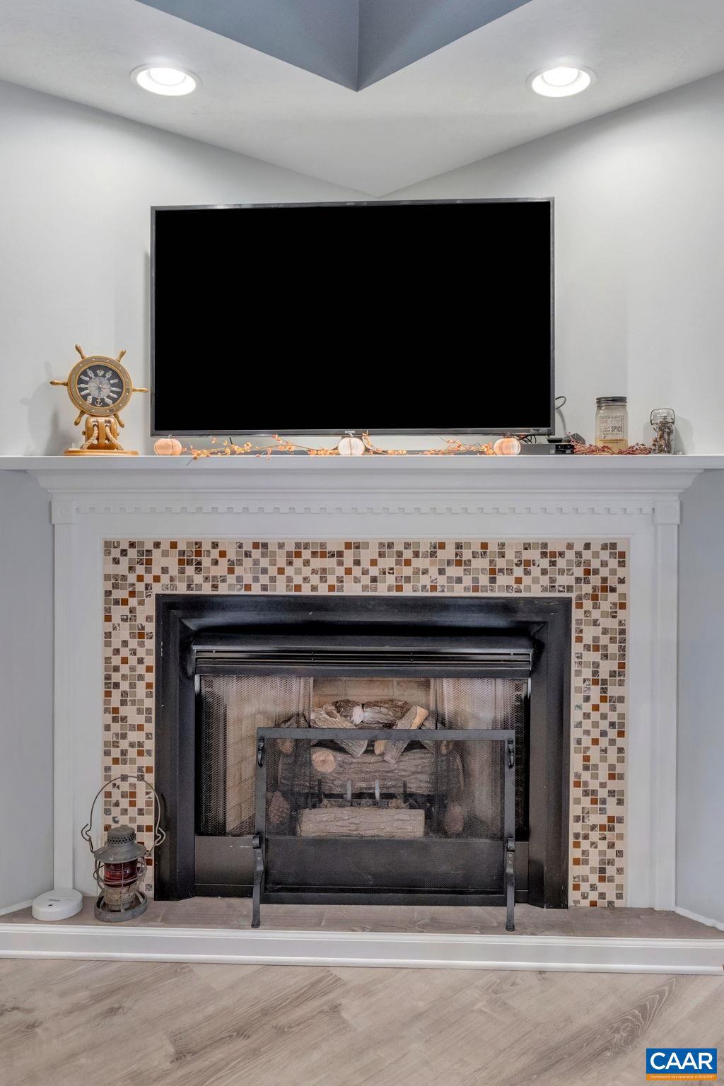 SHENANDOAH CROSSING - Residential