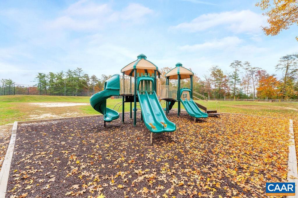 SHENANDOAH CROSSING - Residential