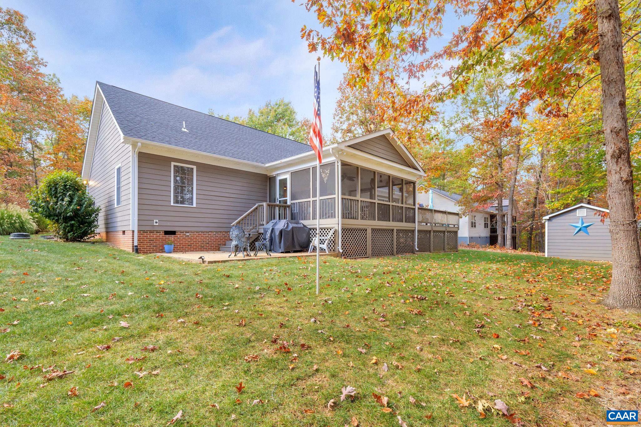 SHENANDOAH CROSSING - Residential