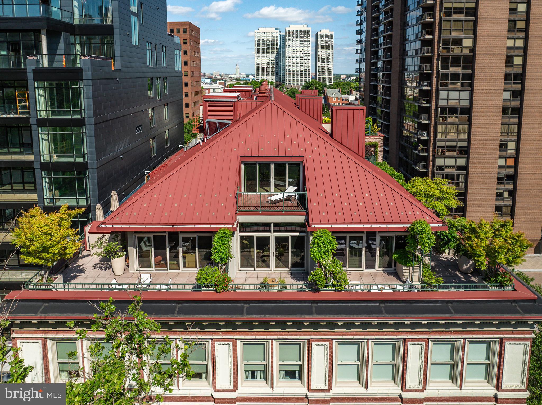 WASHINGTON SQ - Residential