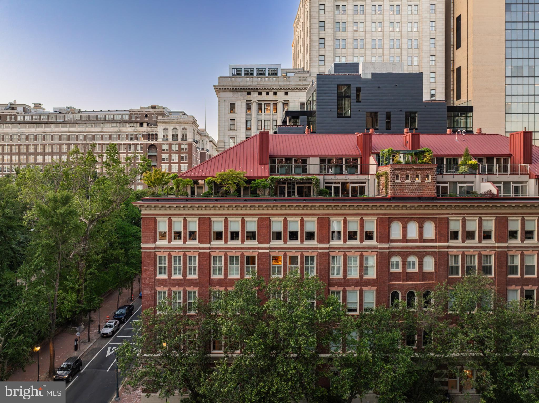 WASHINGTON SQ - Residential
